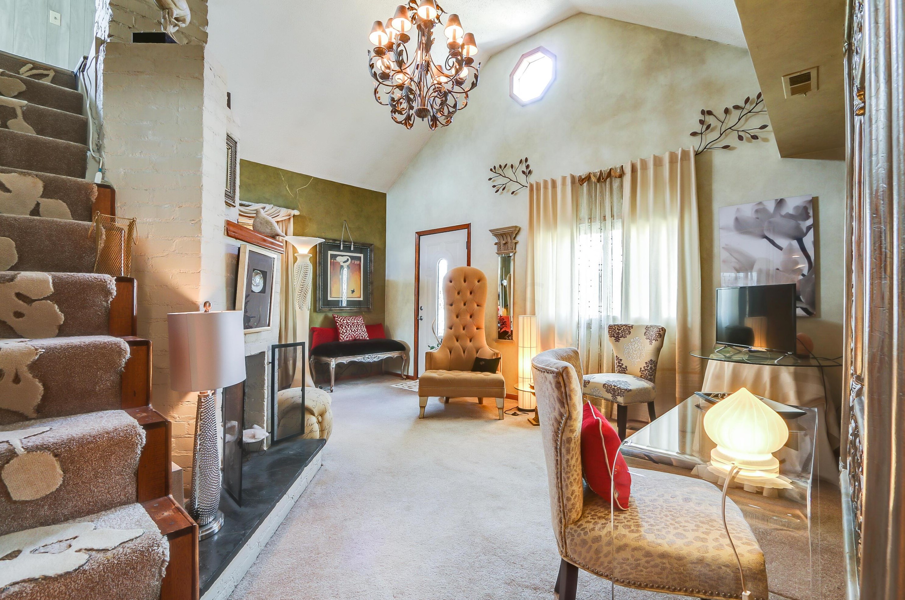 6206 Hutchinson St, Columbus OH 43085-2800 exterior