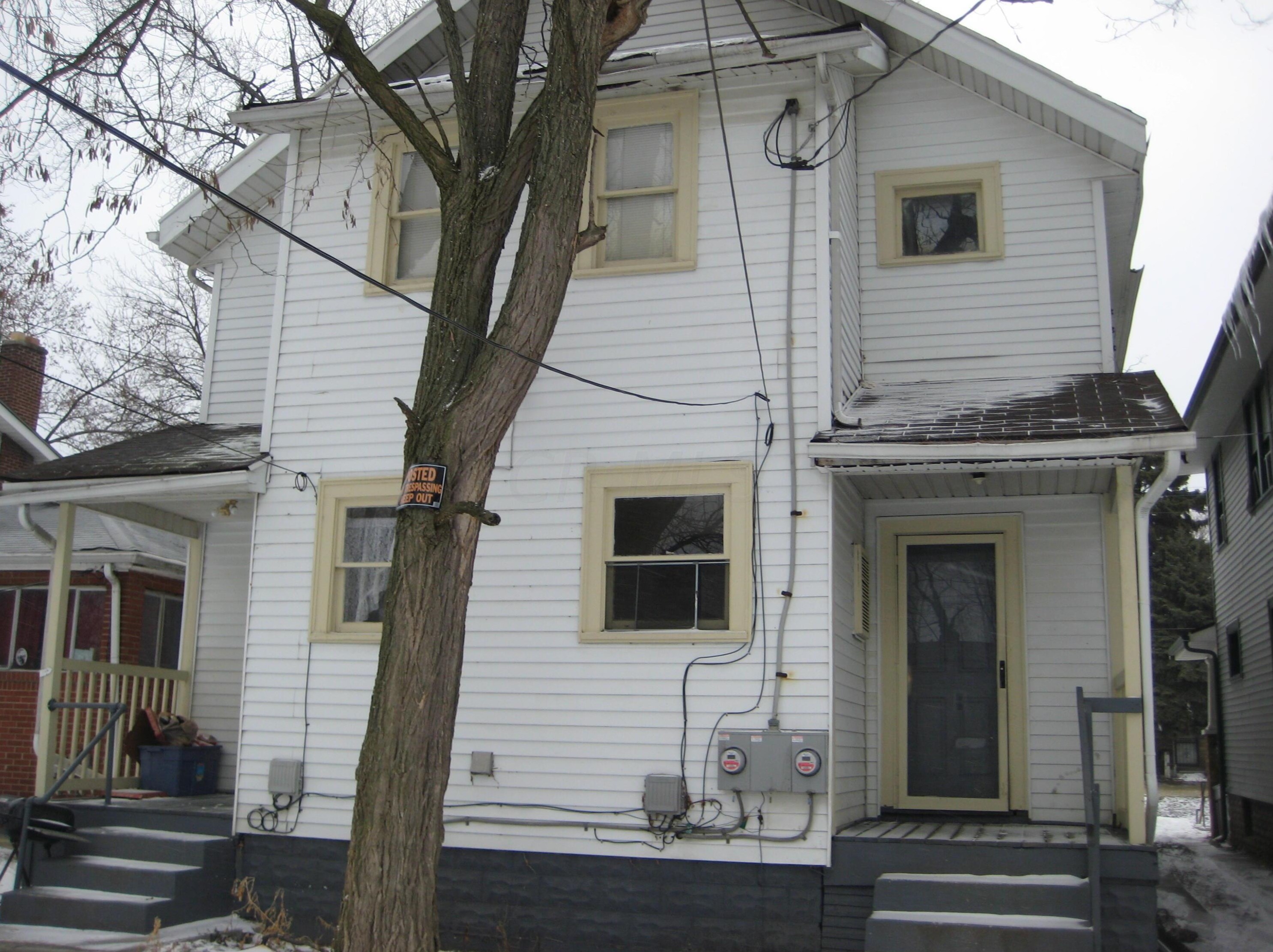 1181 Lockbourne Rd, Columbus, OH 43206-3238