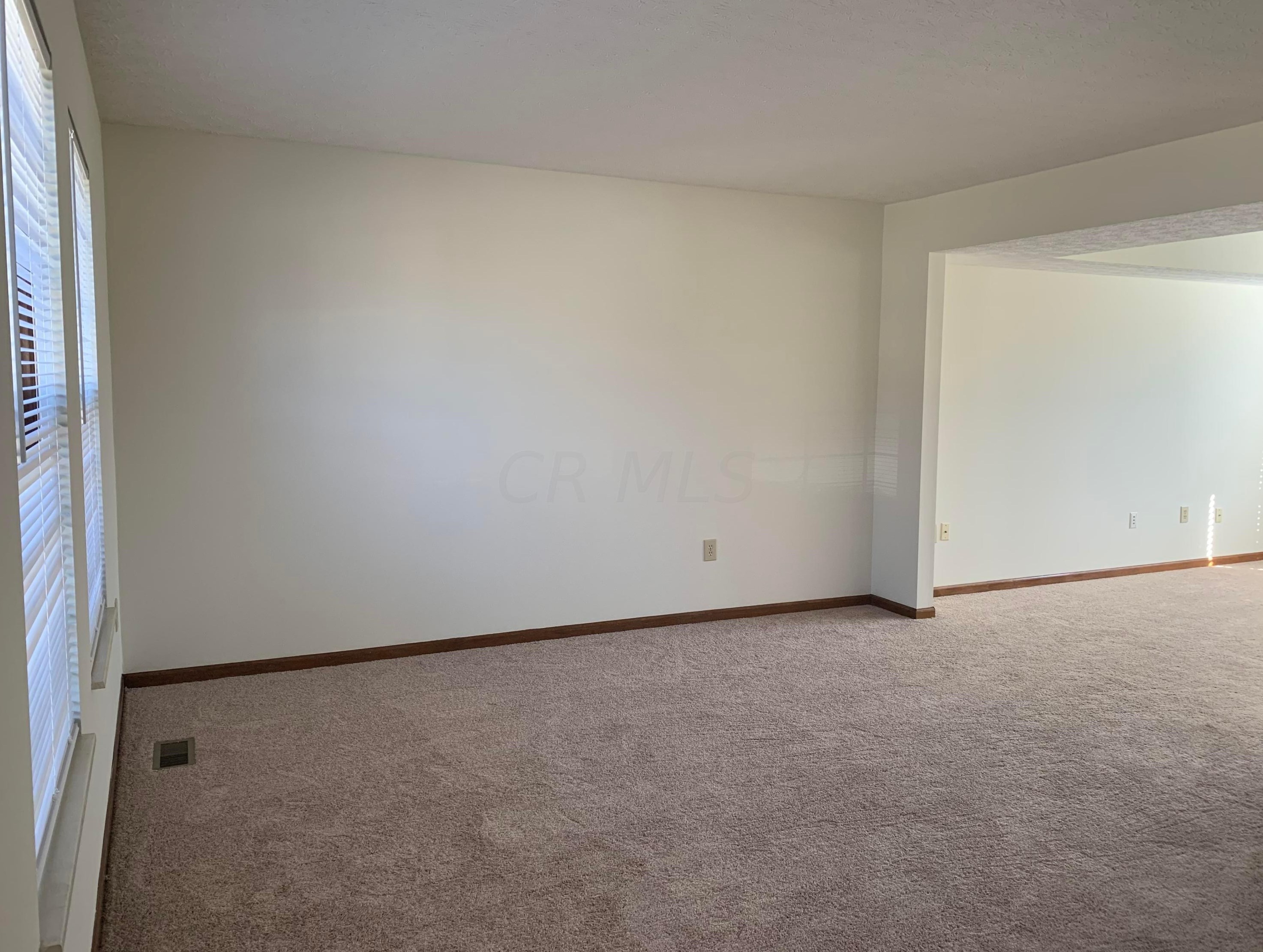 6139 Northcliff Blvd, Dublin OH  43016-6716 exterior
