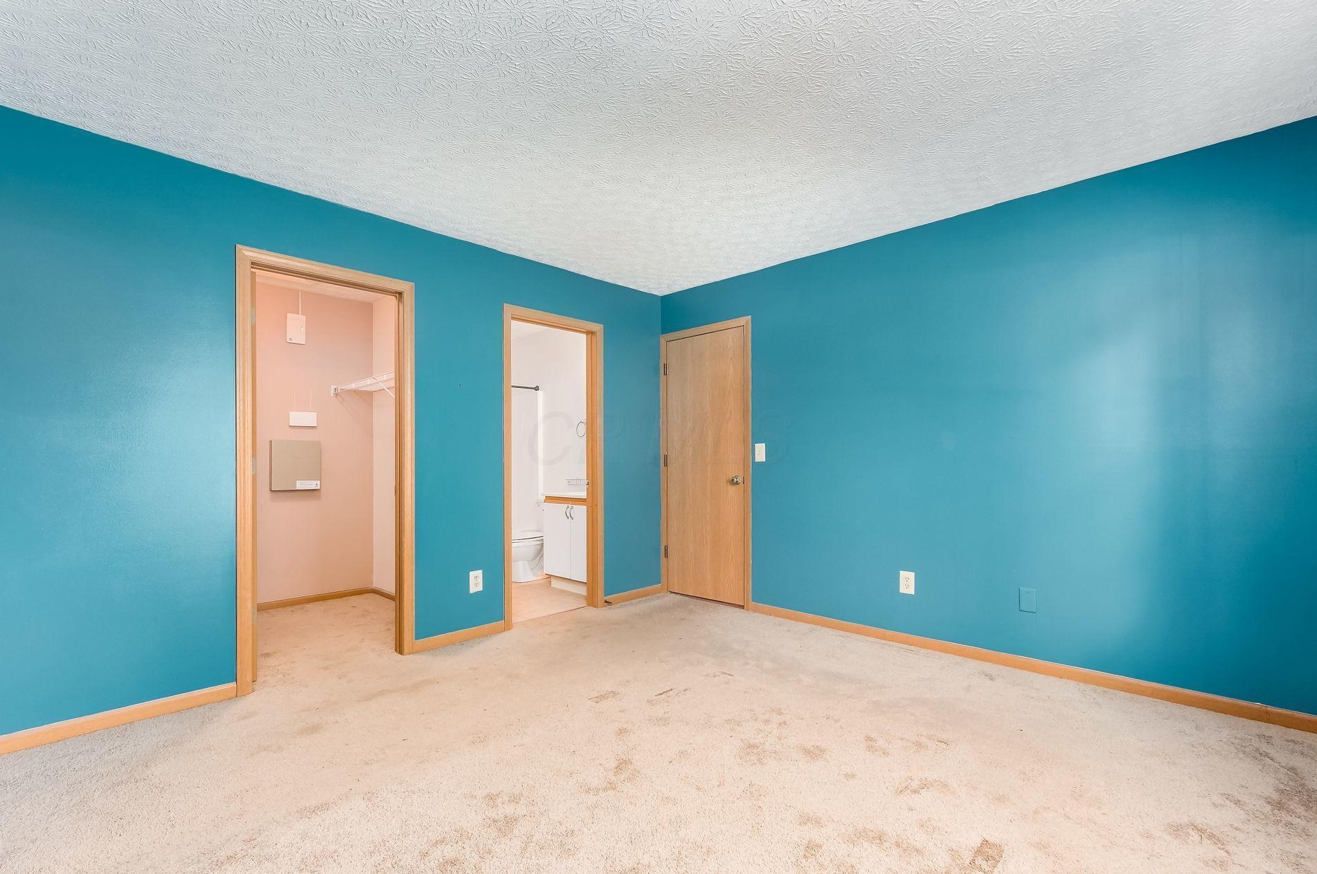 2272 Northtowne Pl, Columbus OH 43229-6690 exterior