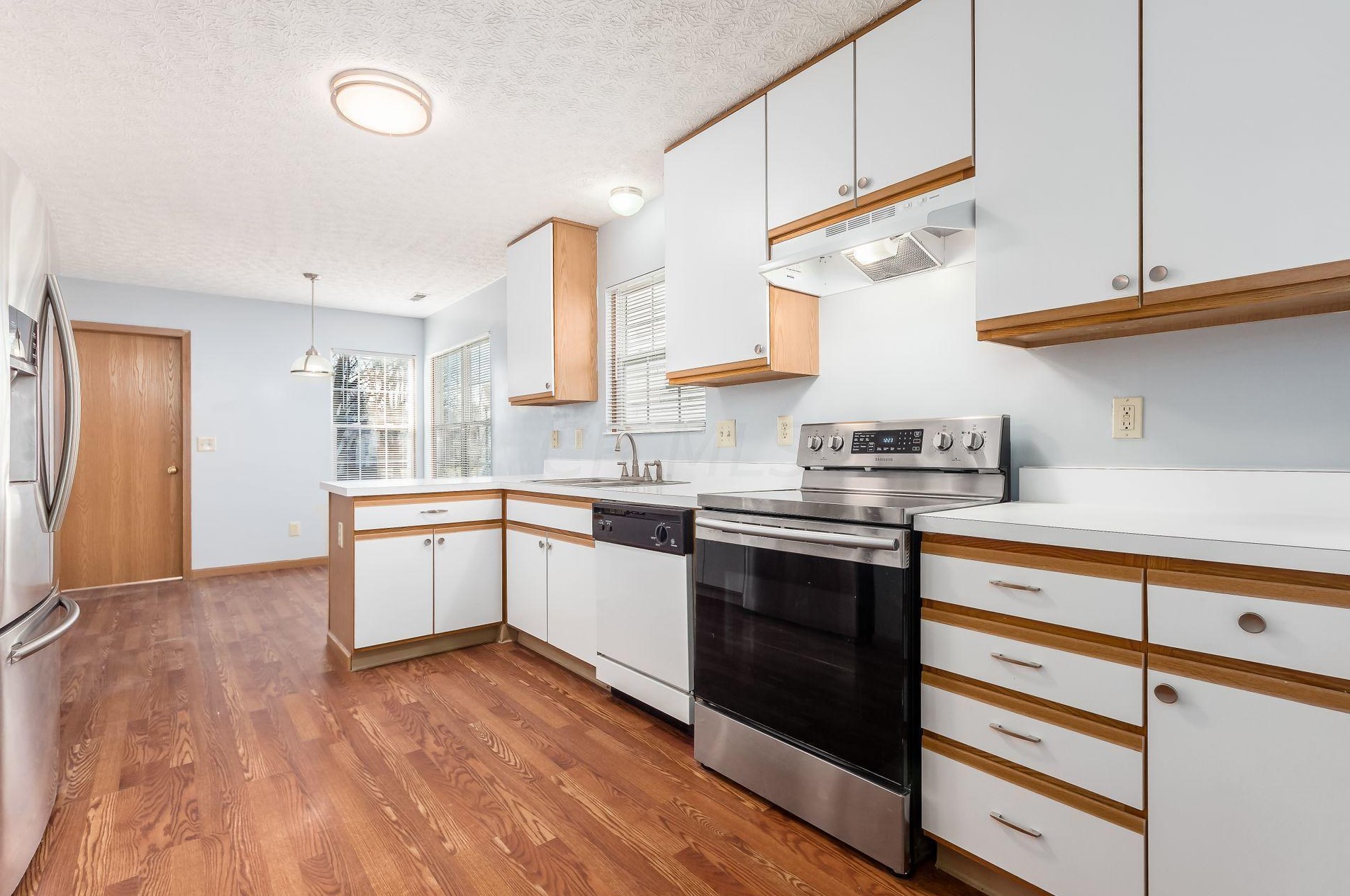 2272 Northtowne Pl, Columbus OH 43229-6690 exterior