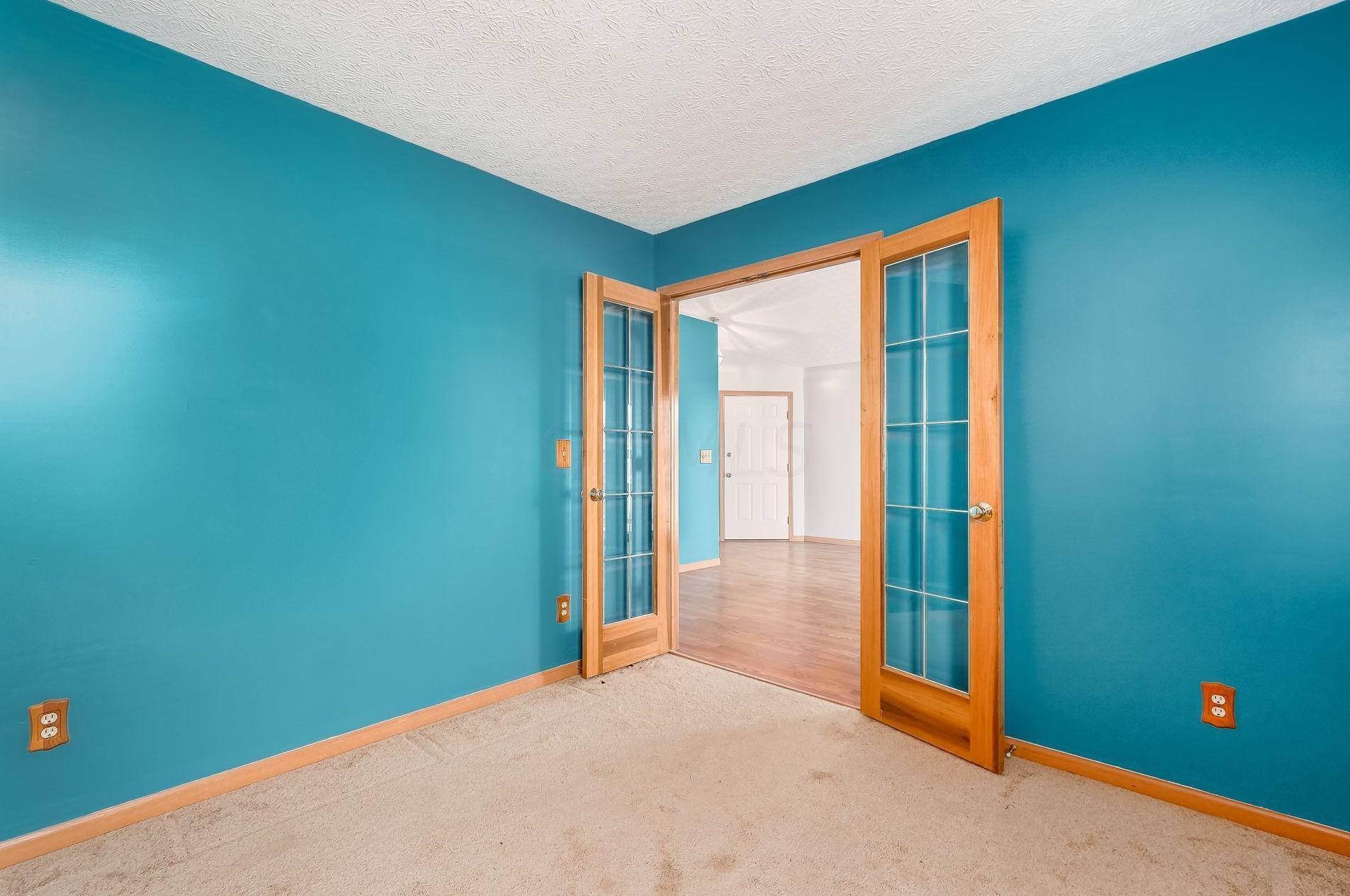 2272 Northtowne Pl, Columbus OH 43229-6690 exterior