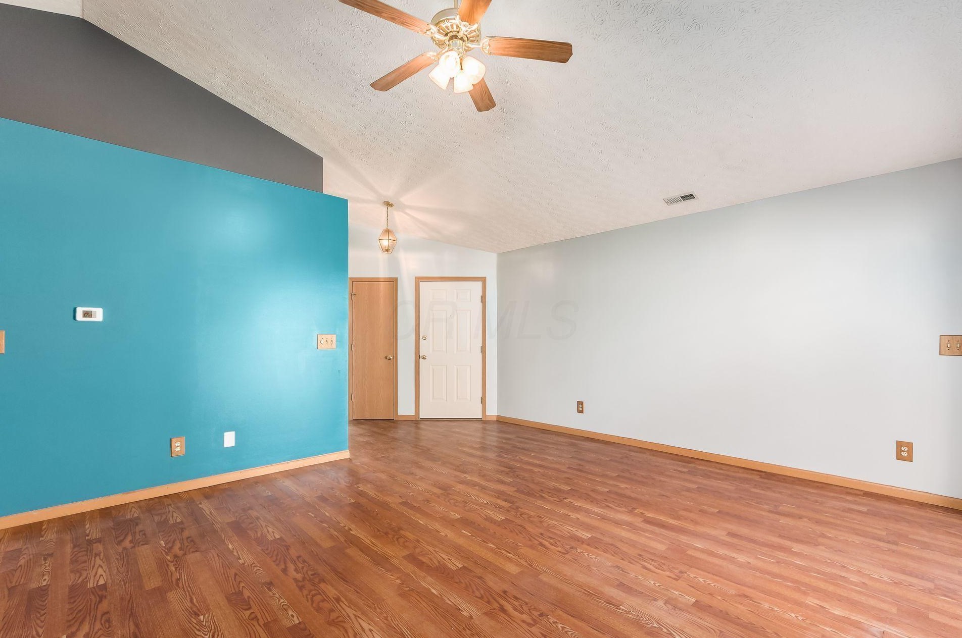 2272 Northtowne Pl, Columbus OH 43229-6690 exterior