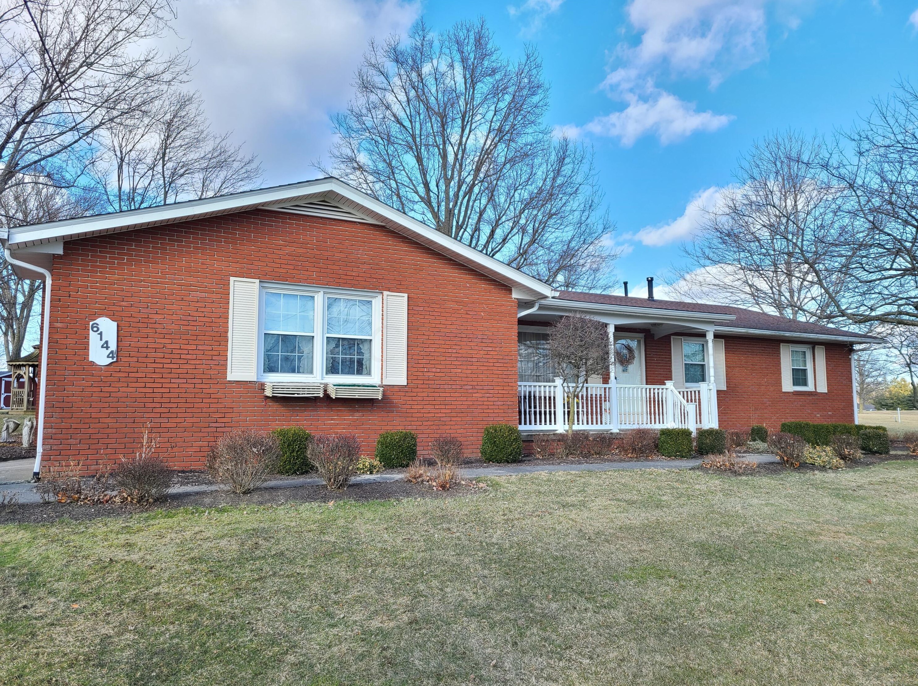 6144 Tracht Dr, Sugar Grove Lake, OH 44833