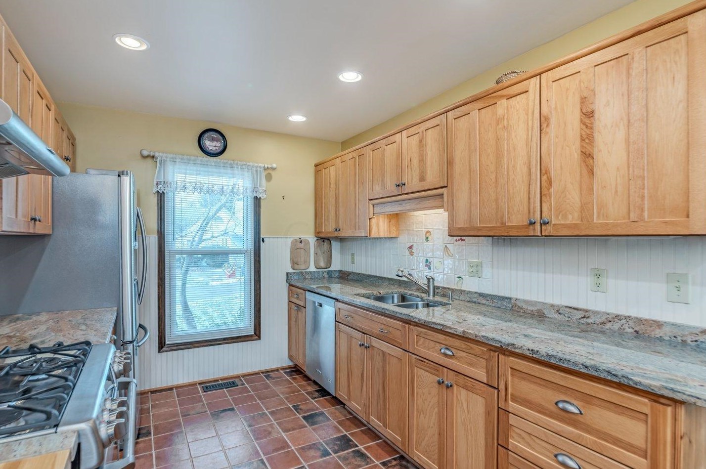 226 Dublin Granville Rd, Columbus OH 43085-3185 exterior