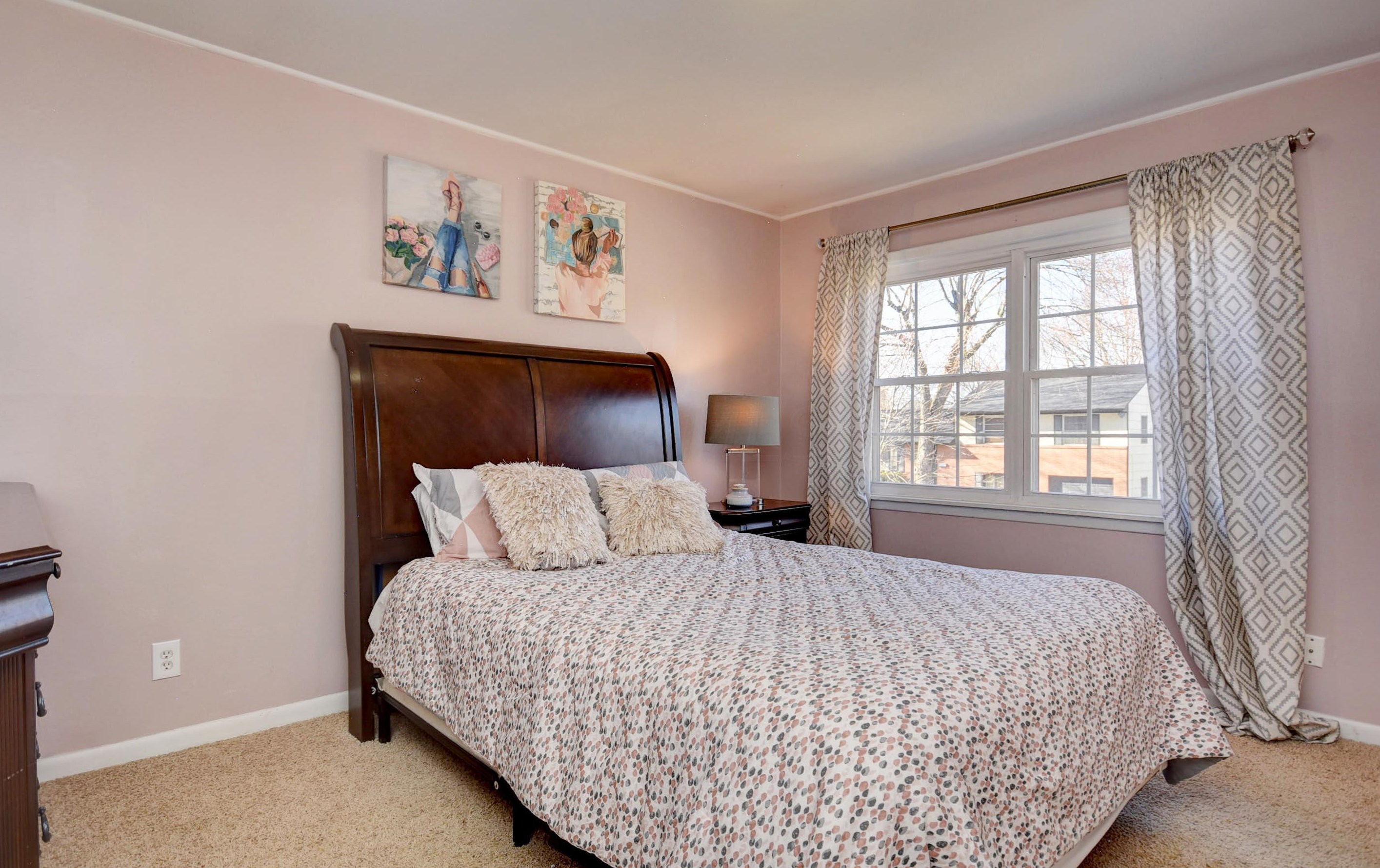 975 Caniff Rd, Columbus OH 43221-1677 exterior