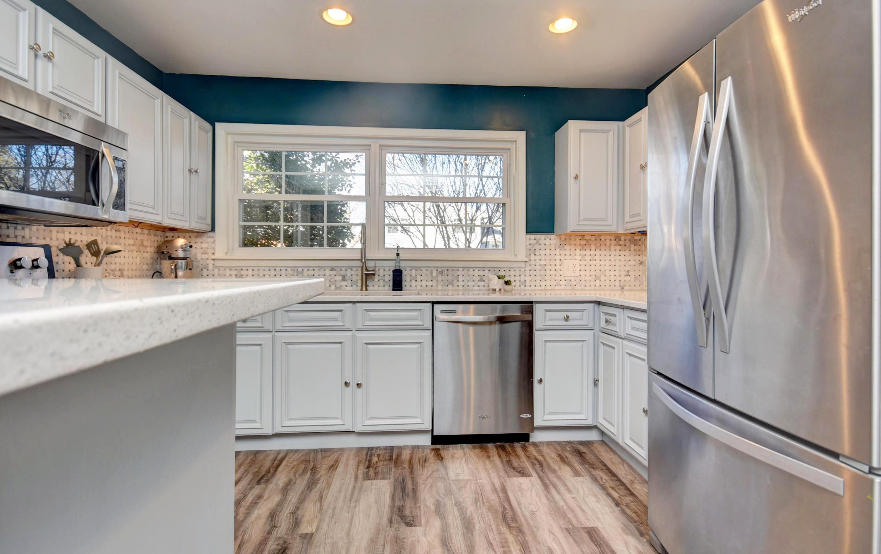 975 Caniff Rd, Columbus OH 43221-1677 exterior