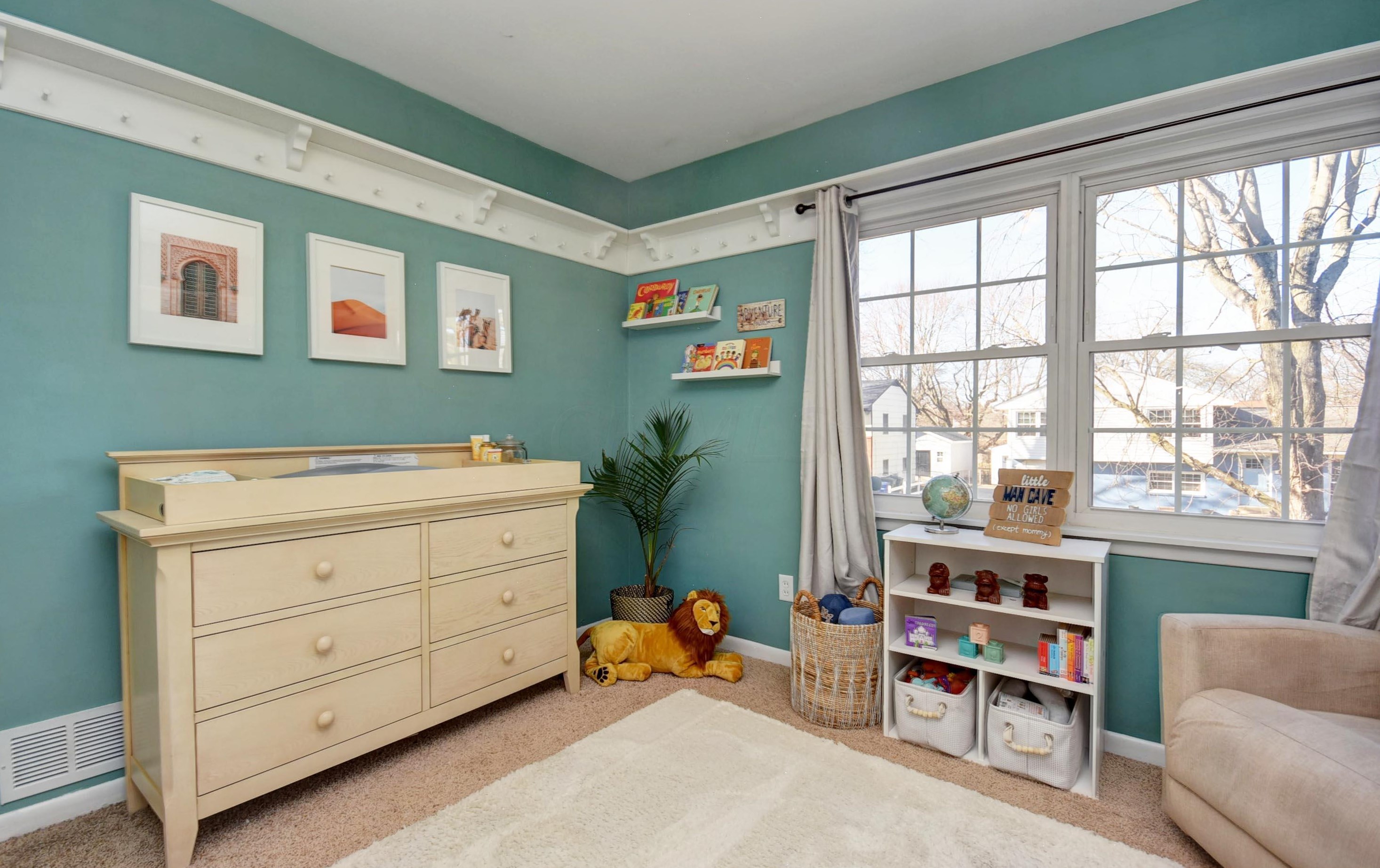 975 Caniff Rd, Columbus OH 43221-1677 exterior