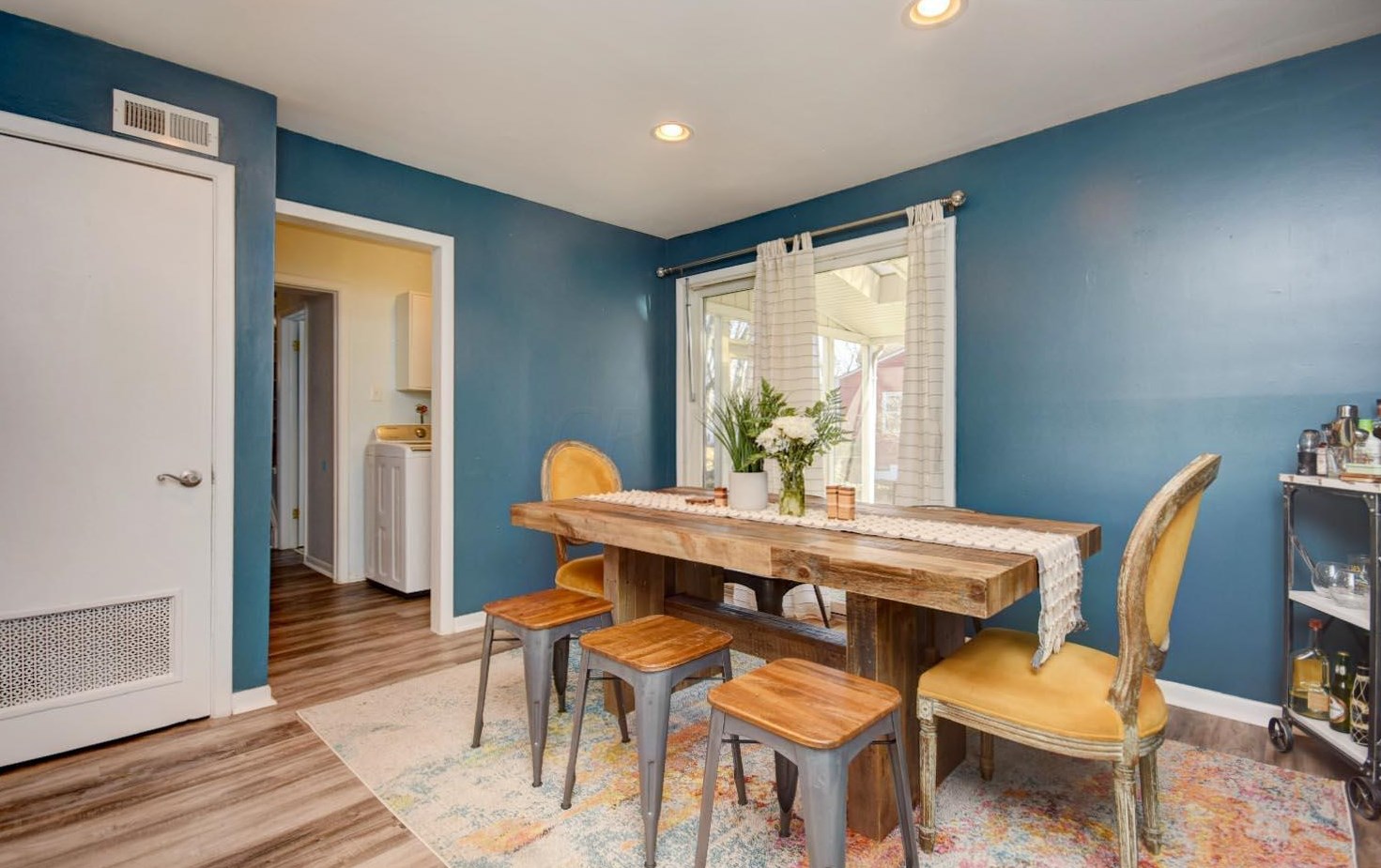 975 Caniff Rd, Columbus OH 43221-1677 exterior