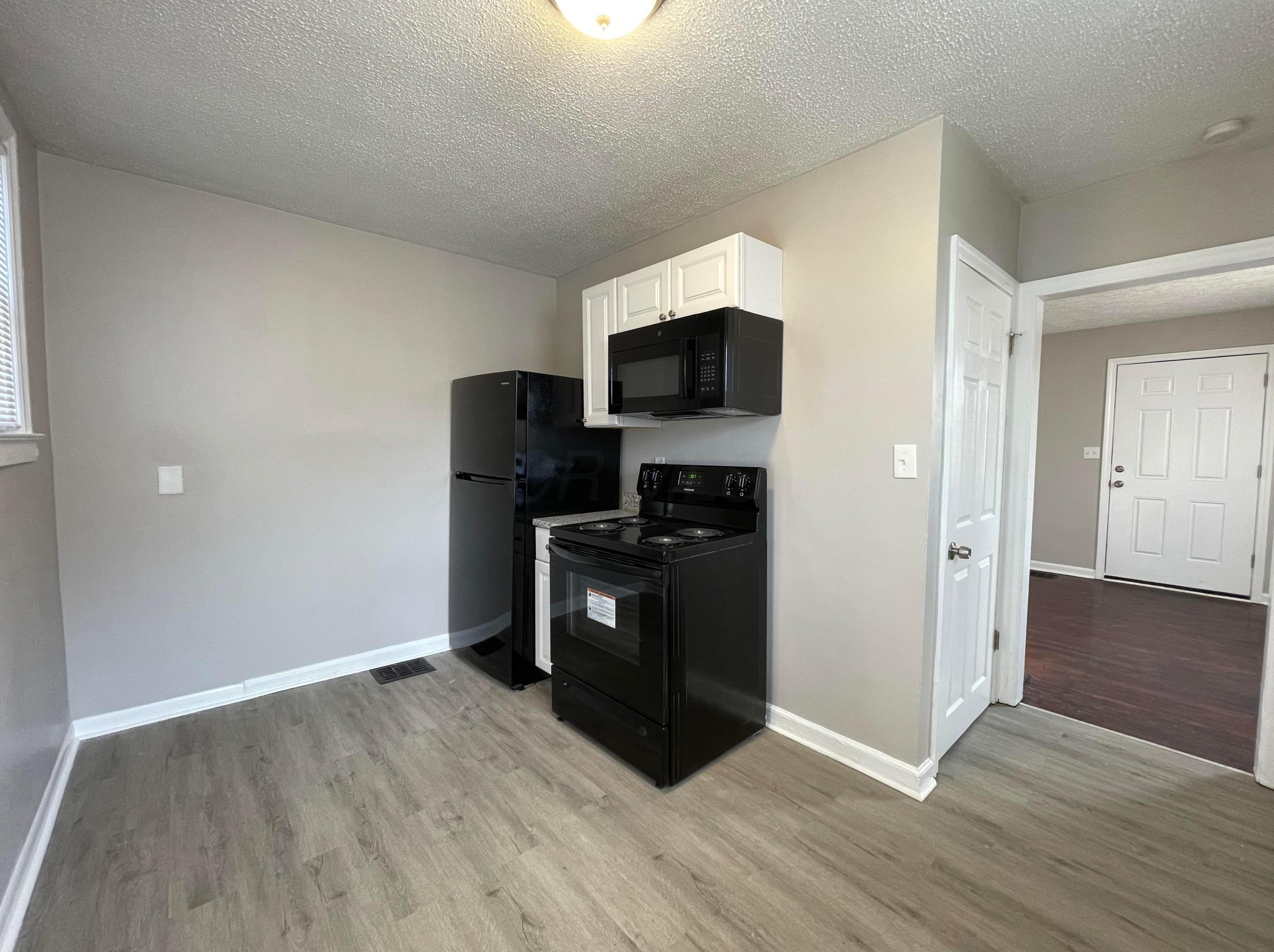 986 20 Ave, Columbus OH 43211-2466 exterior