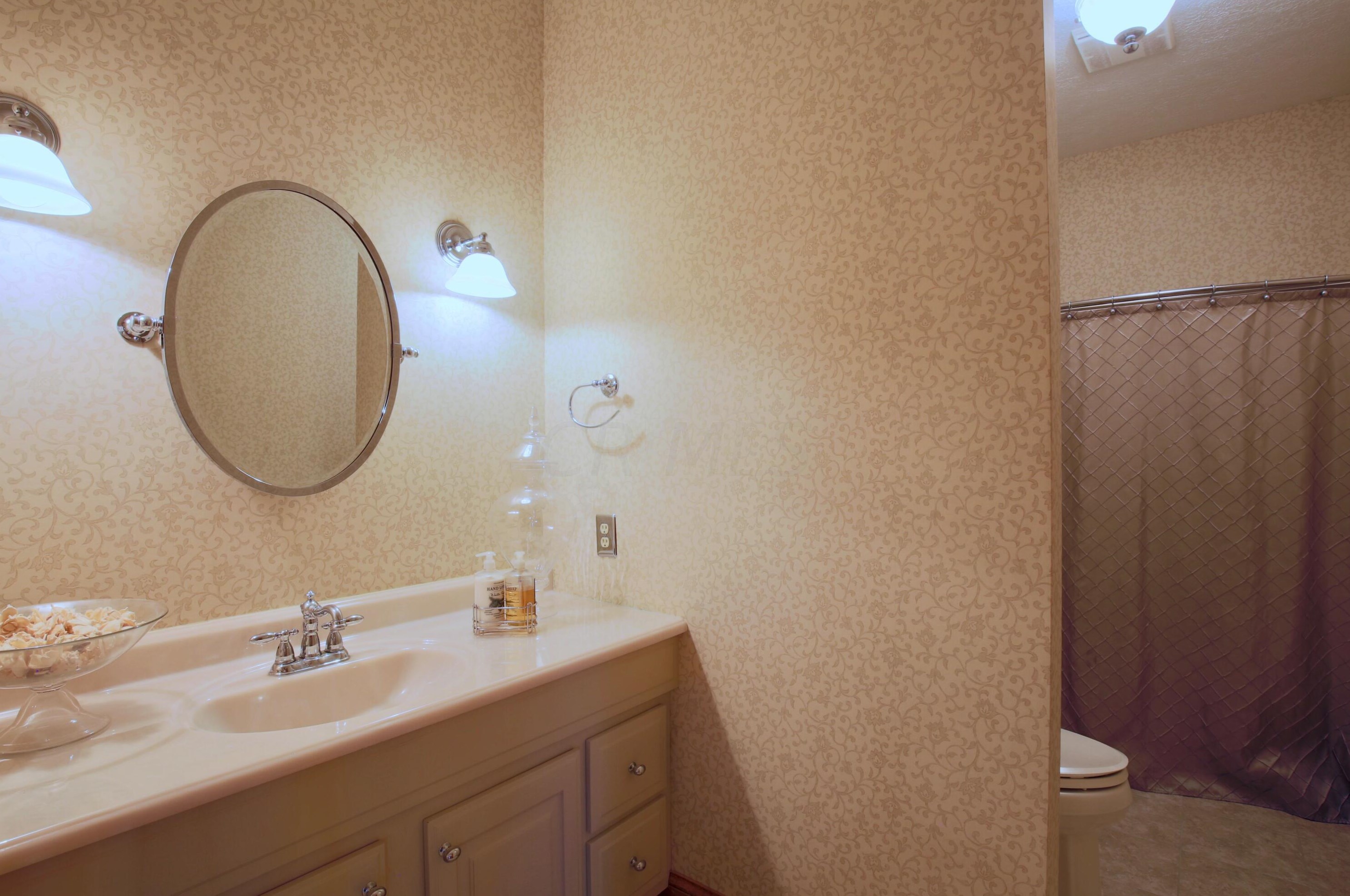 1400 Pine Crest Dr, Lancaster OH 43130-7731 exterior