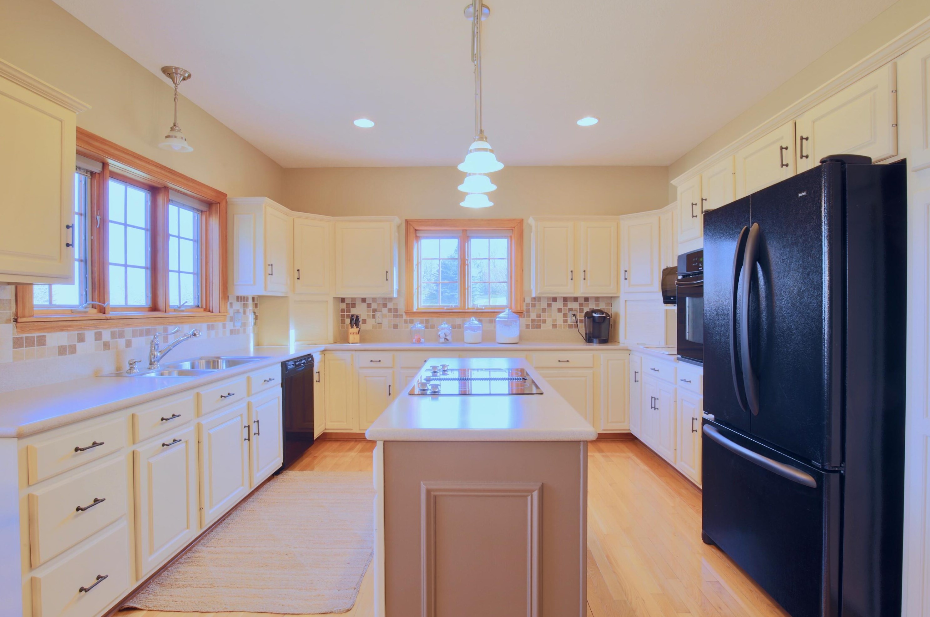 1400 Pine Crest Dr, Lancaster OH 43130-7731 exterior