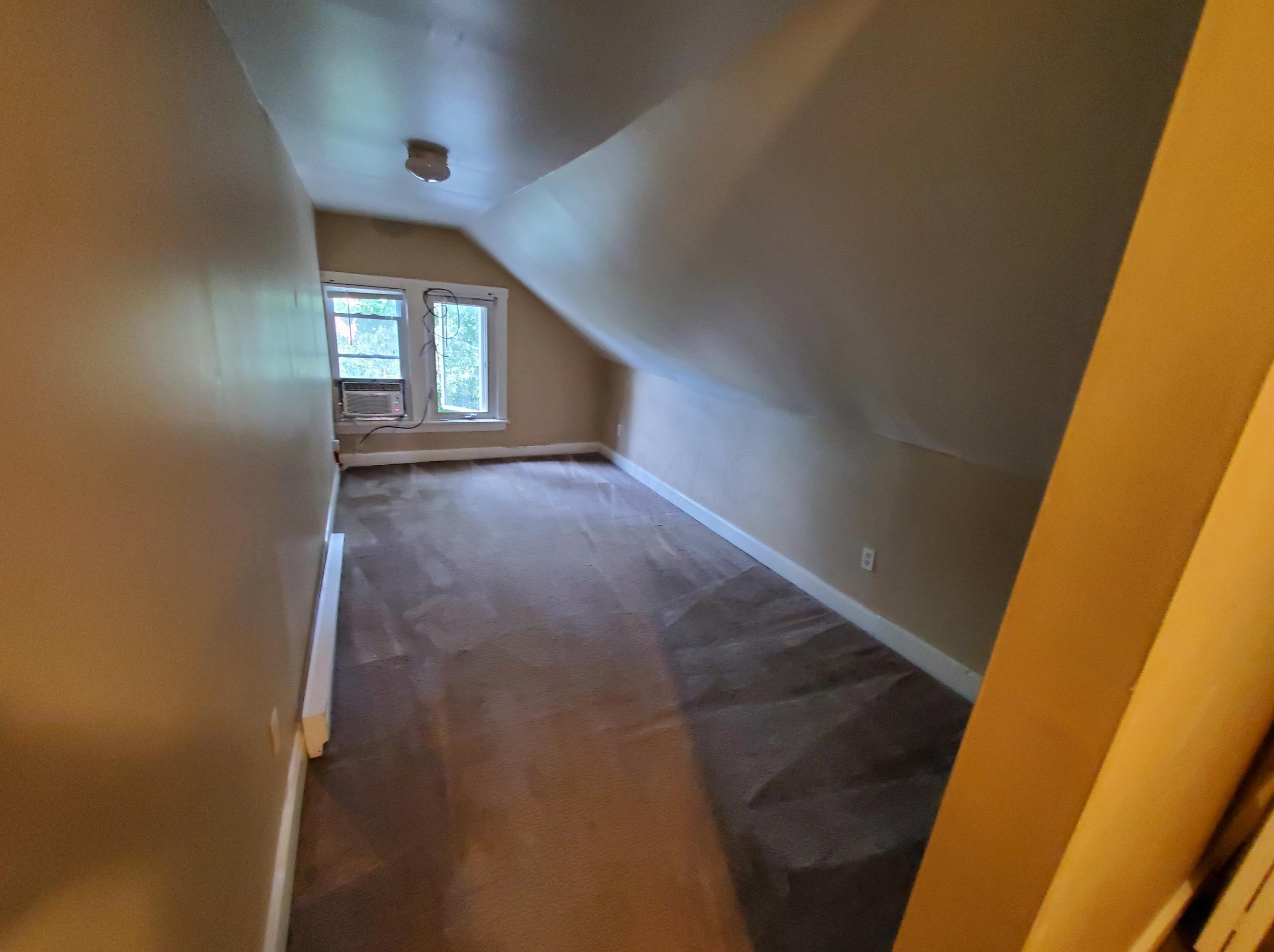 397 Chittenden Ave, Columbus OH 43201-4147 exterior