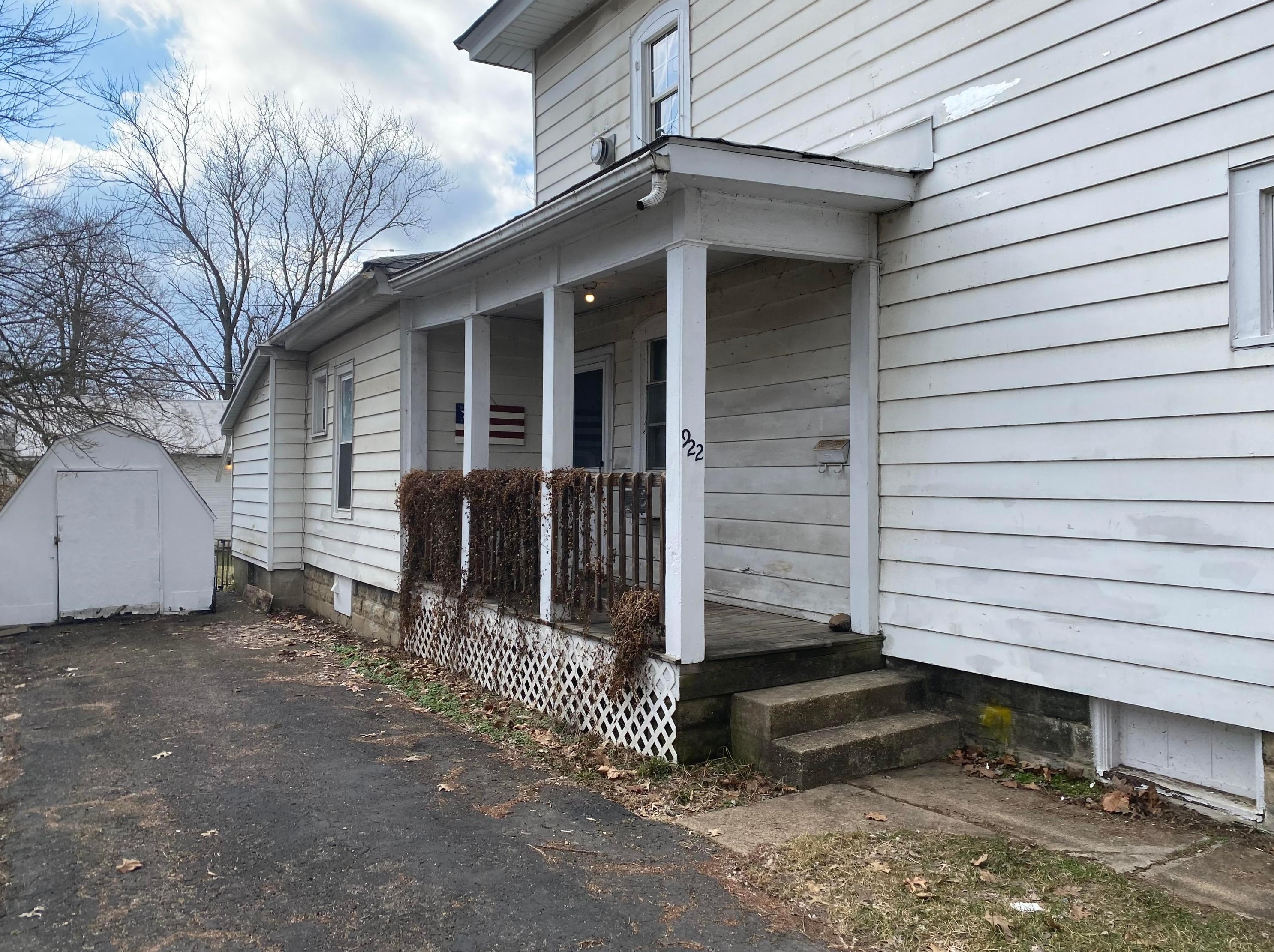 922 W High St, Mount Vernon, OH 43050