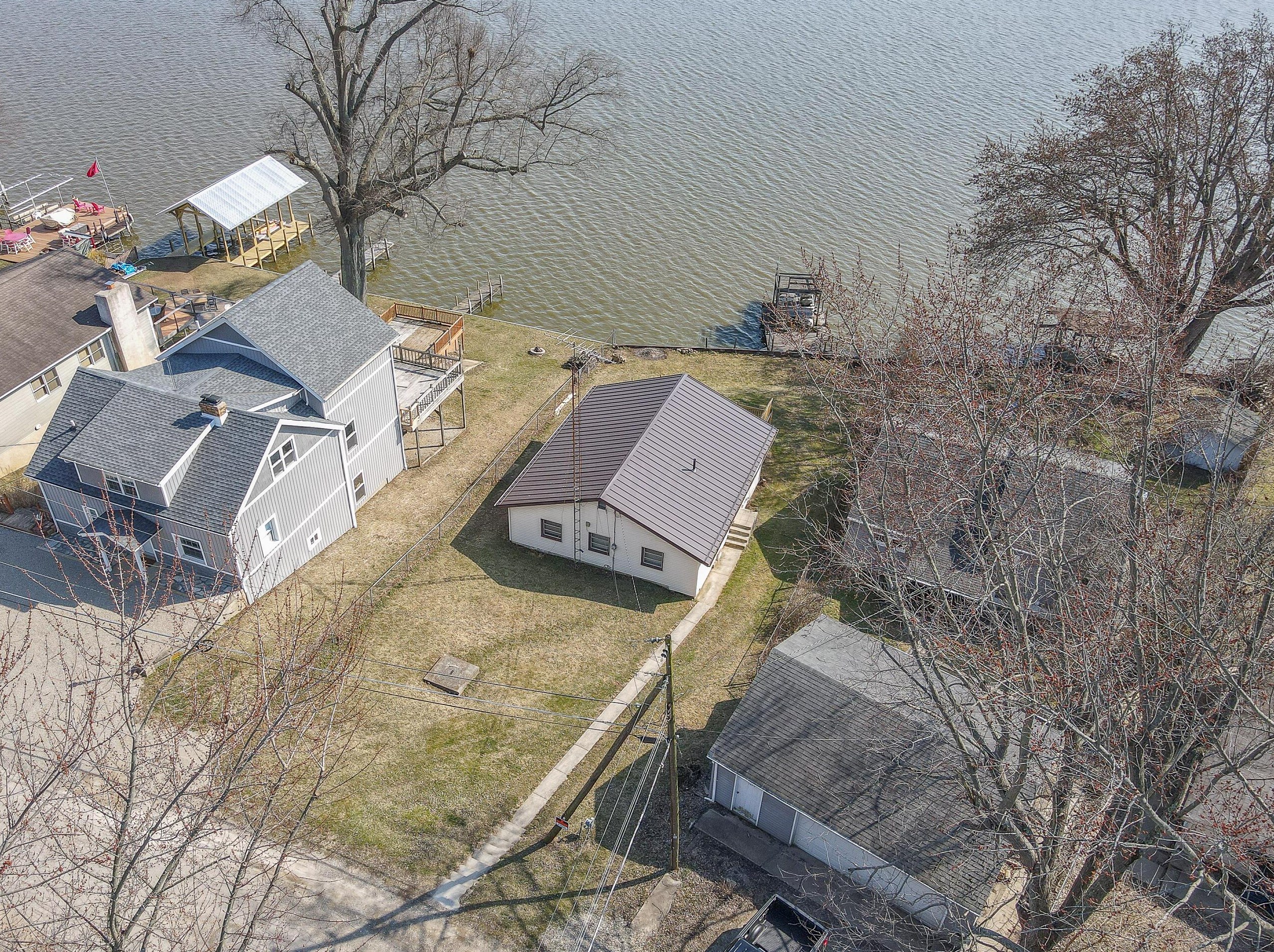 119 Lakeview Dr, Thornville, OH 43076-9353