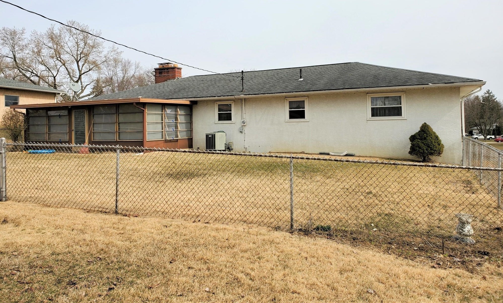 1395 Louvaine Dr, Columbus, OH 43223-3444