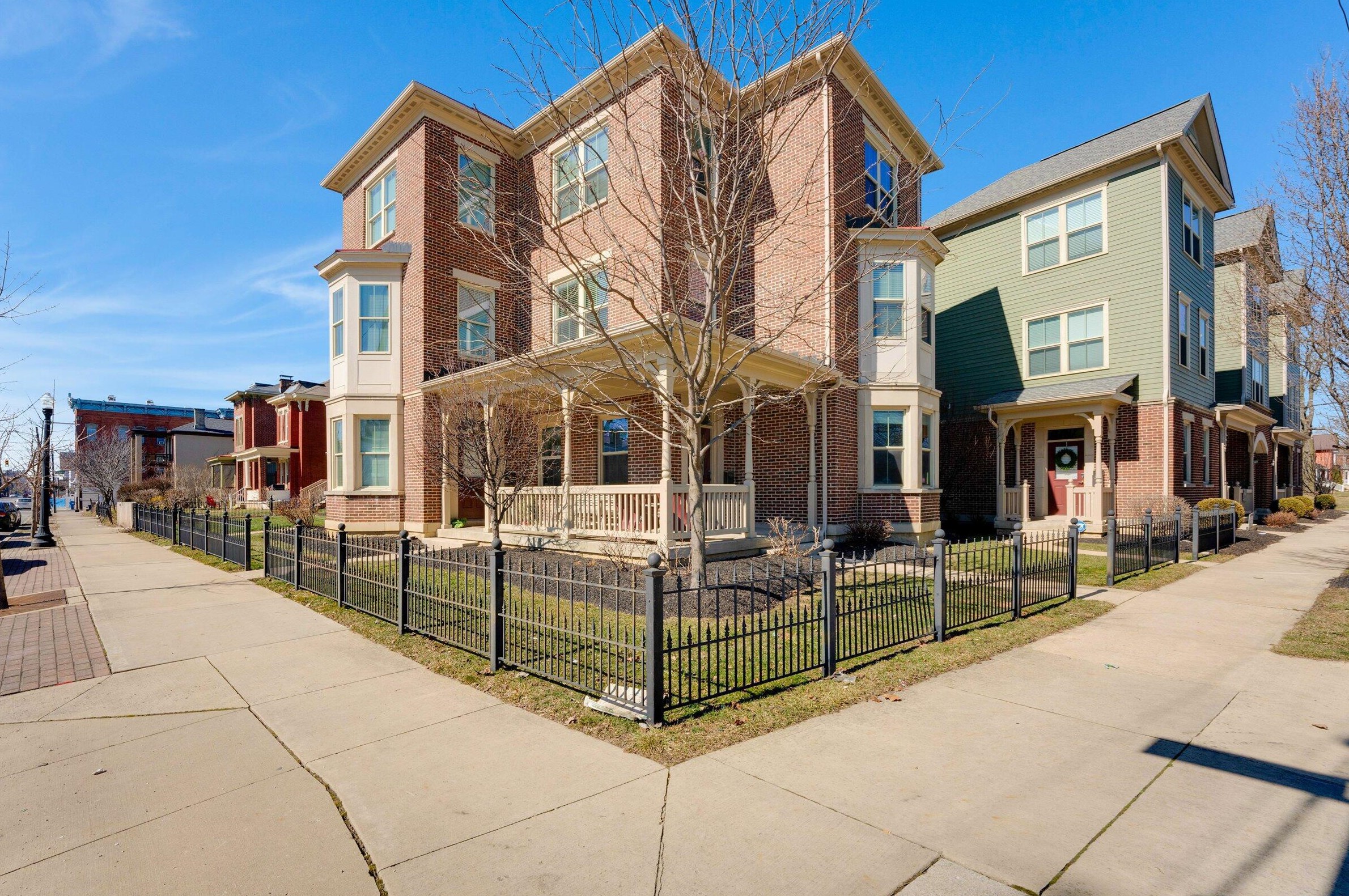 137 21st St, Columbus, OH 43203-1588