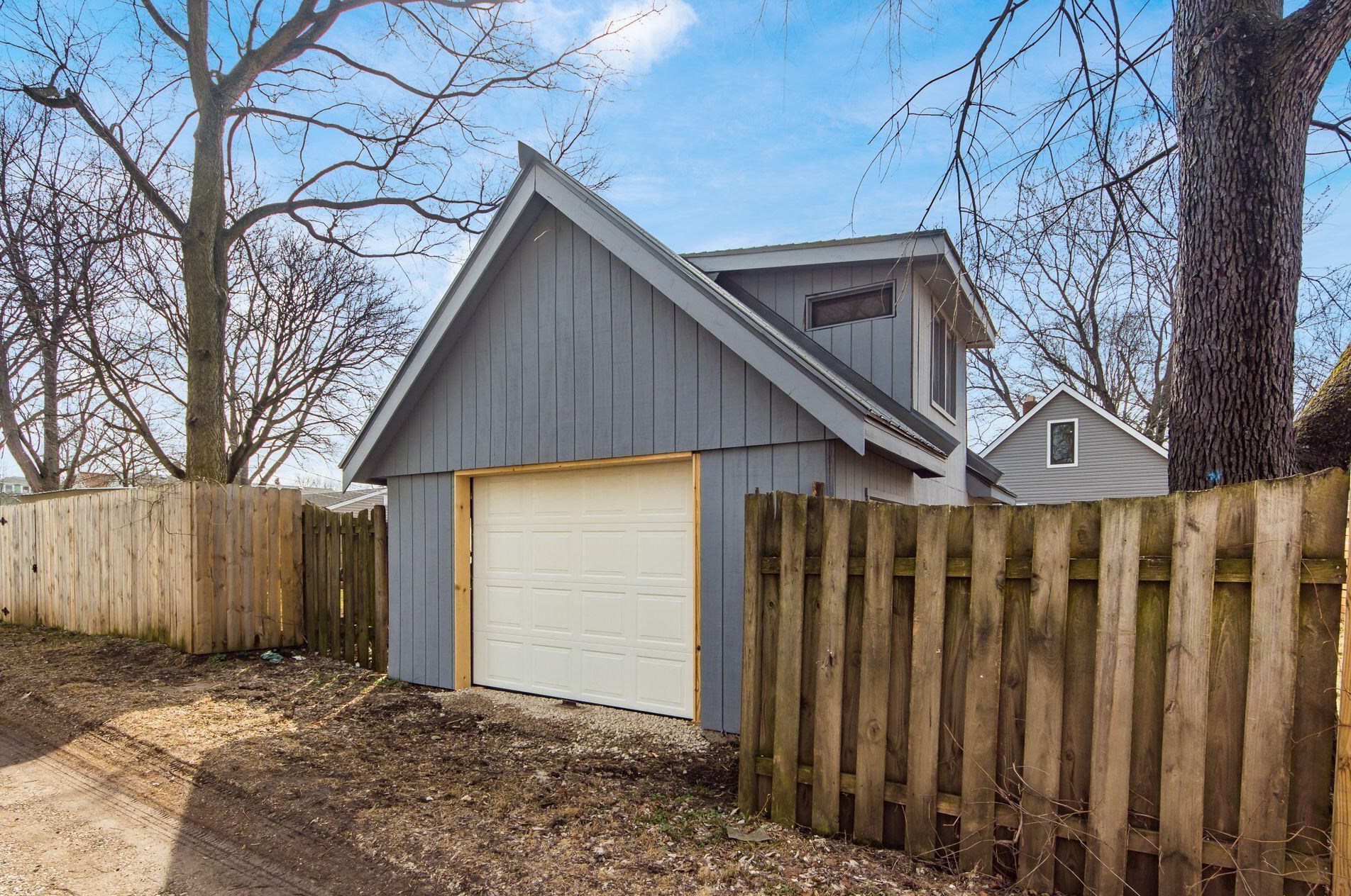 92 Kanawha Ave, Columbus OH 43214-1208 exterior