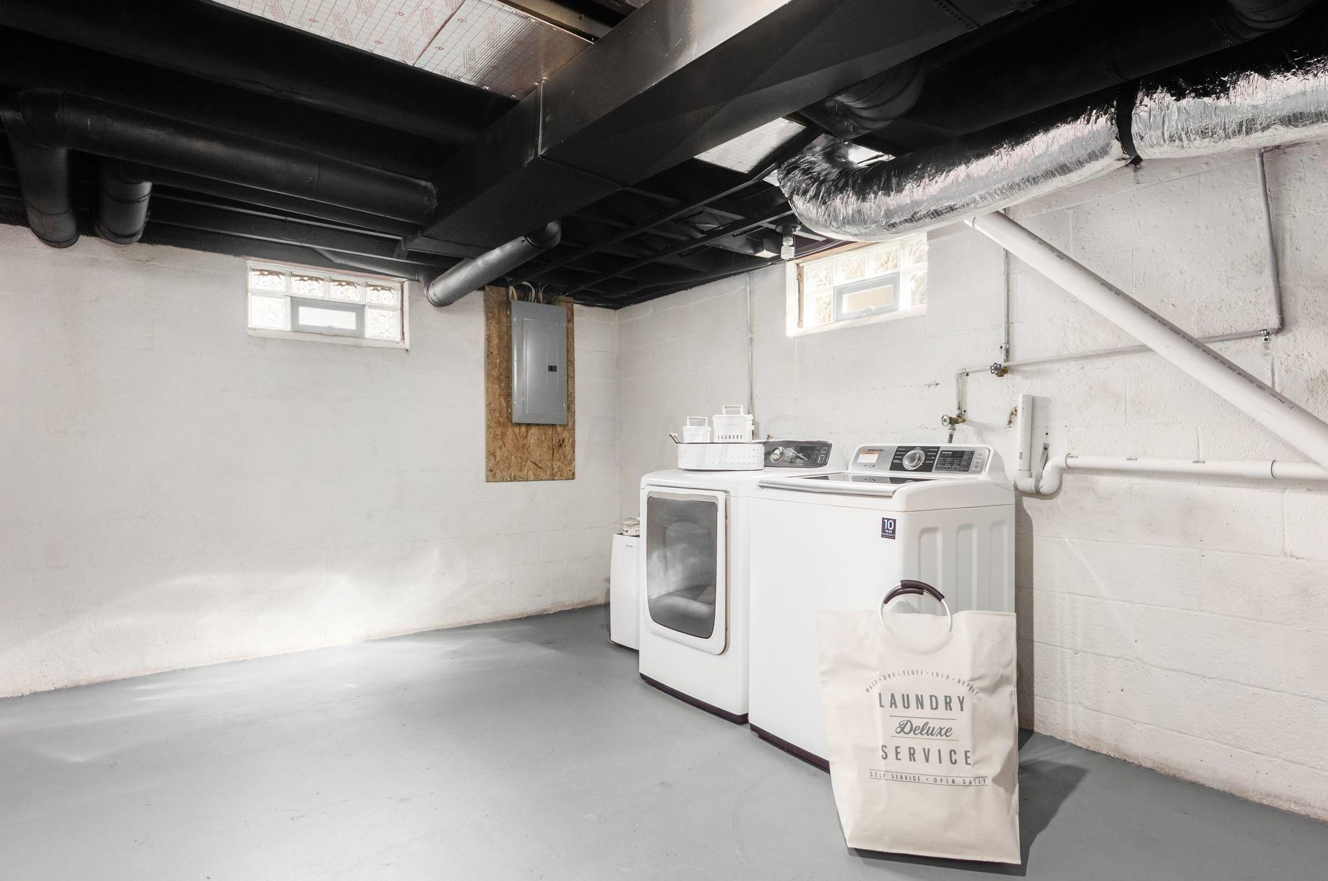 92 Kanawha Ave, Columbus OH 43214-1208 exterior