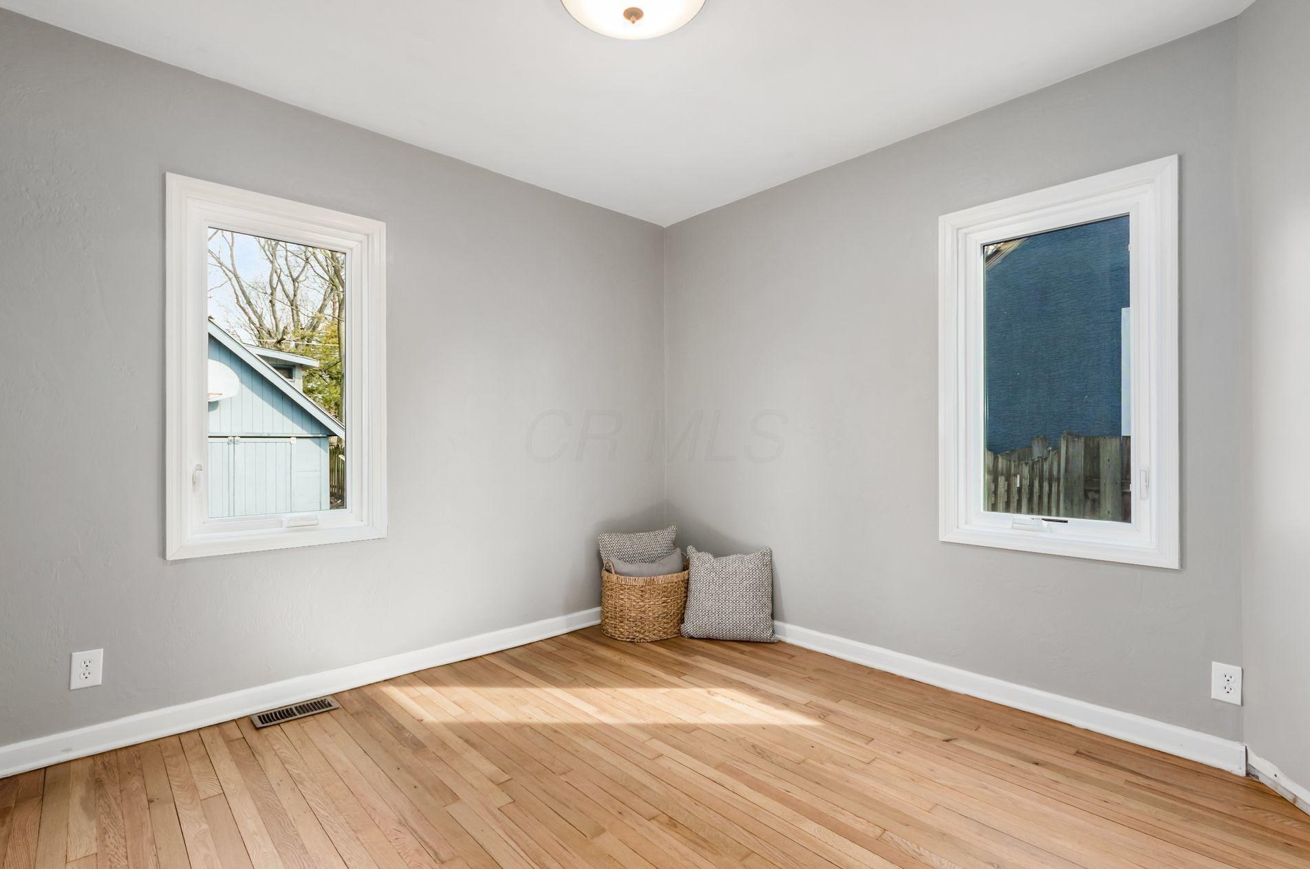 92 Kanawha Ave, Columbus OH 43214-1208 exterior