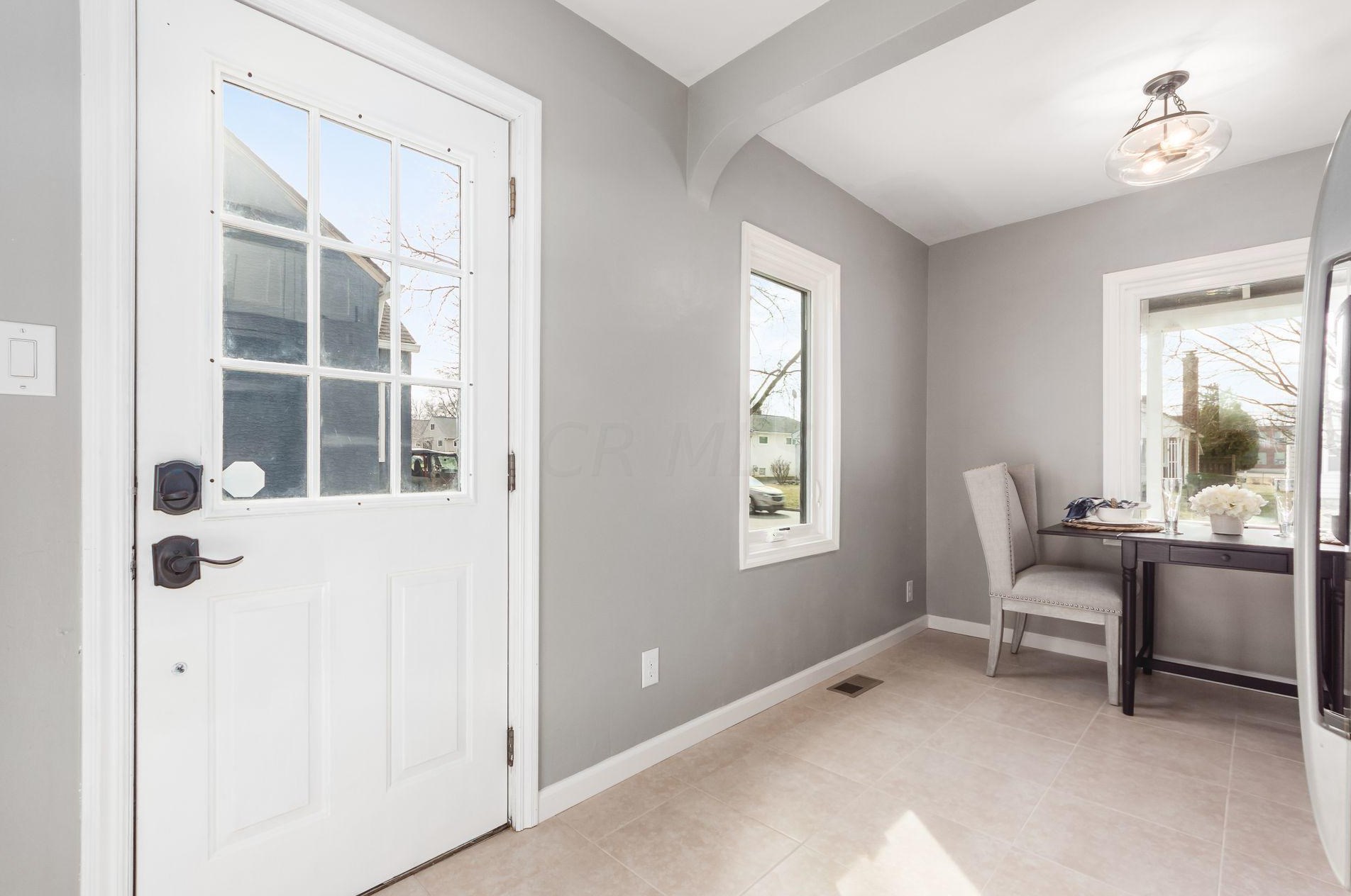 92 Kanawha Ave, Columbus OH 43214-1208 exterior