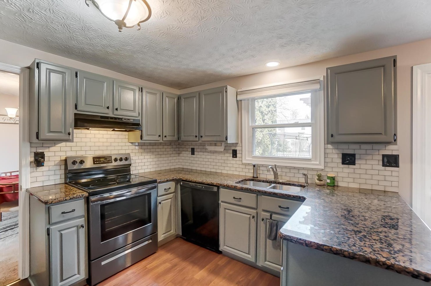 3884 Equestrian Ct, Columbus, OH 43221-5902