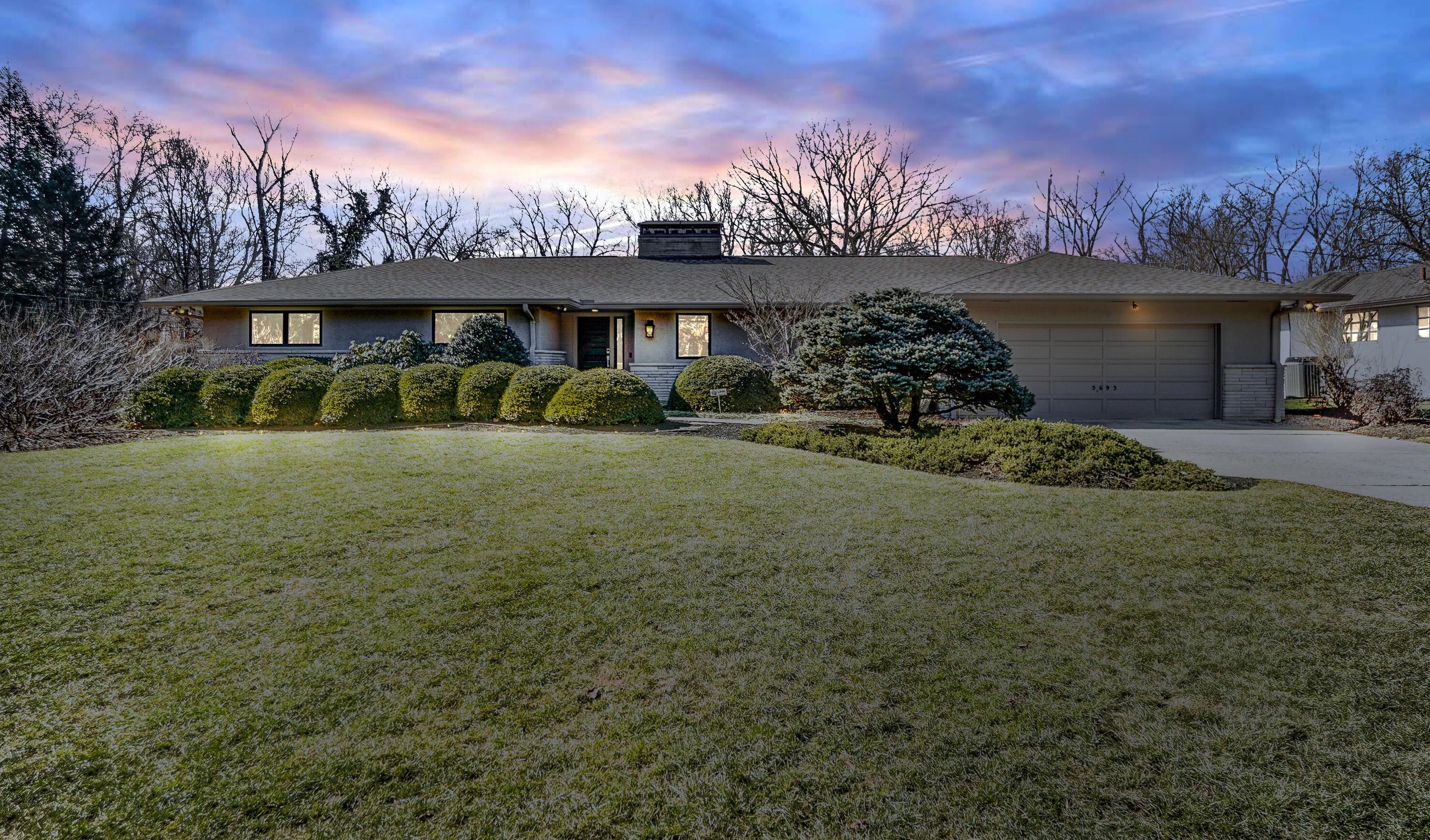 5693 Olentangy Blvd, Columbus, OH 43085-3824