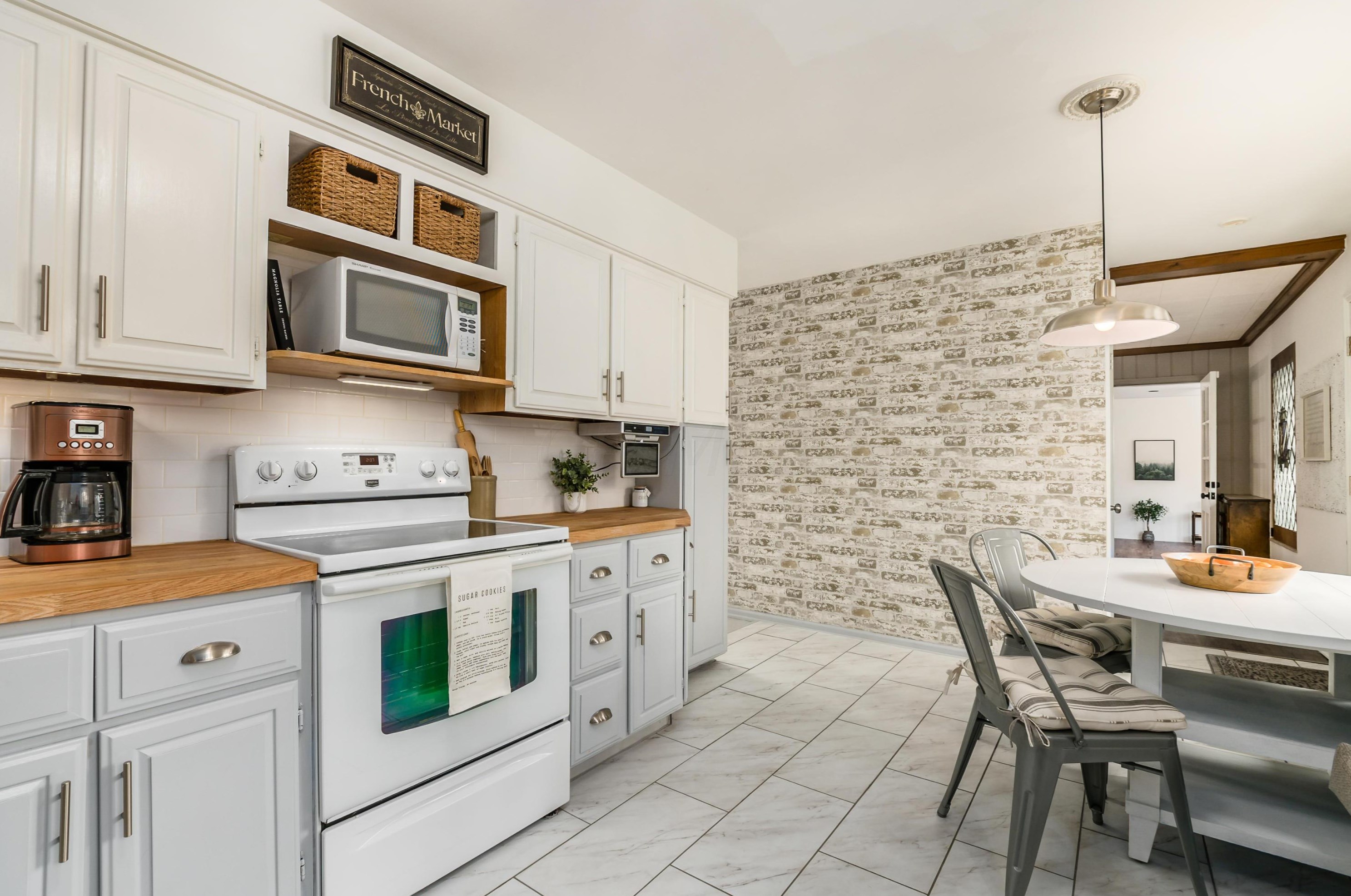 1358 Reymond Rd, Columbus OH exterior