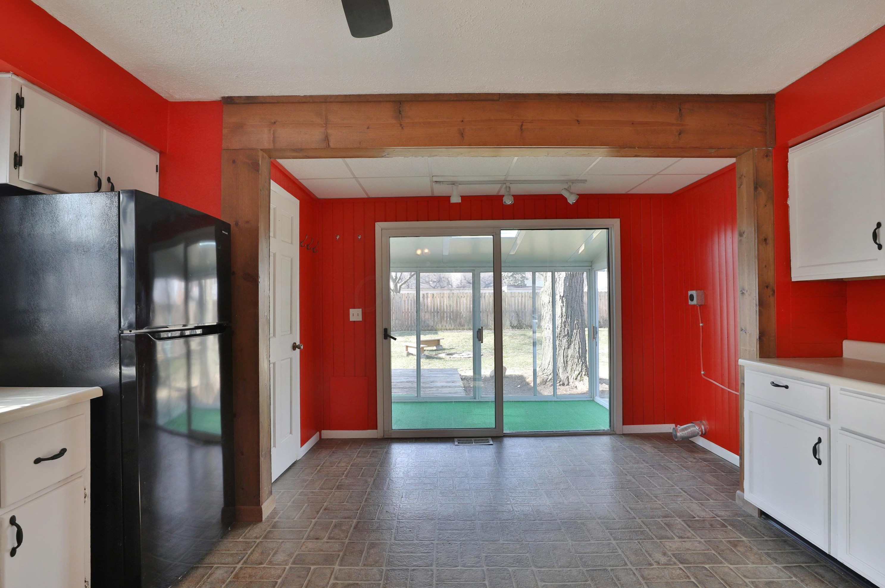 349 Danhurst Rd, Columbus OH 43228-1343 exterior