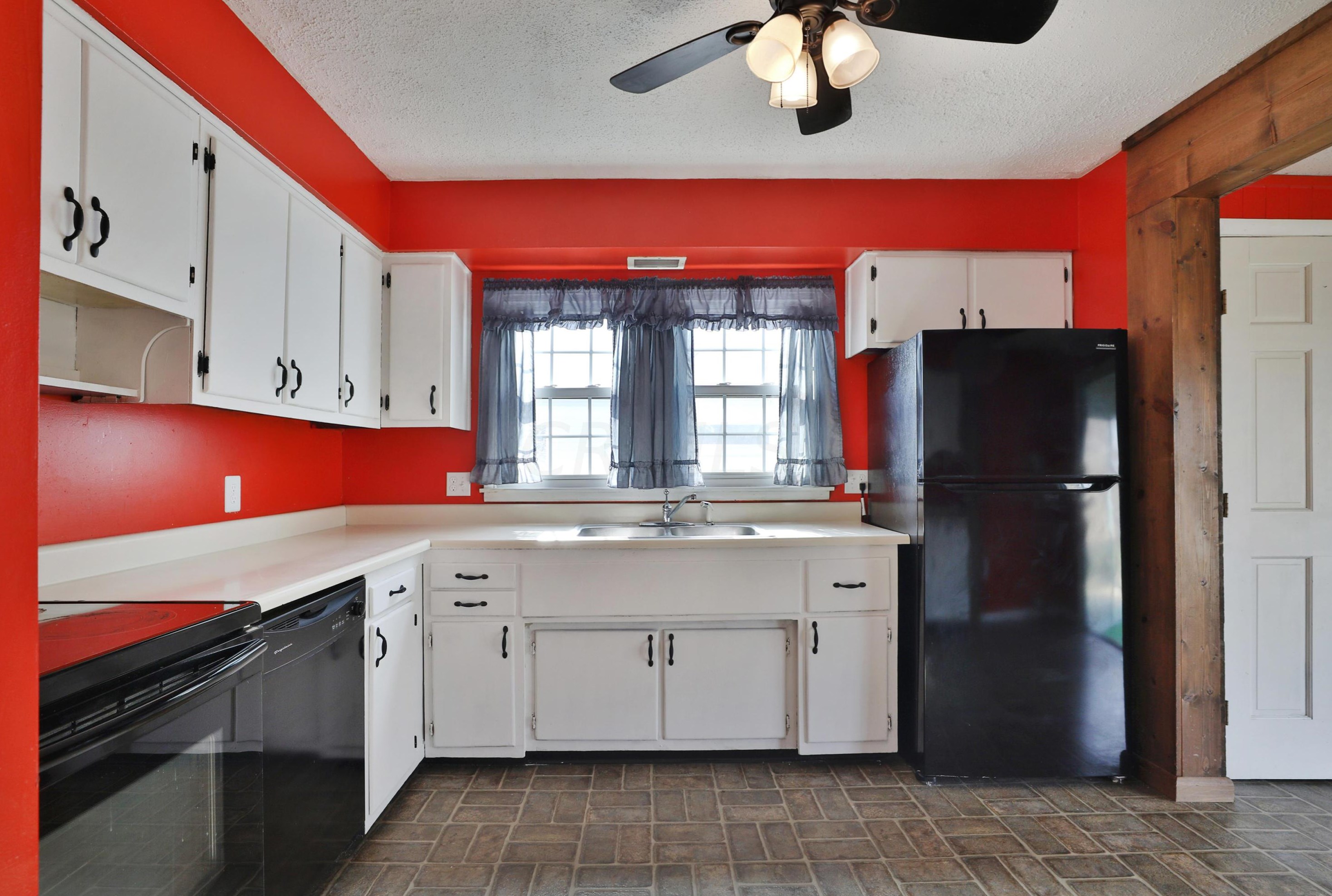 349 Danhurst Rd, Columbus OH 43228-1343 exterior