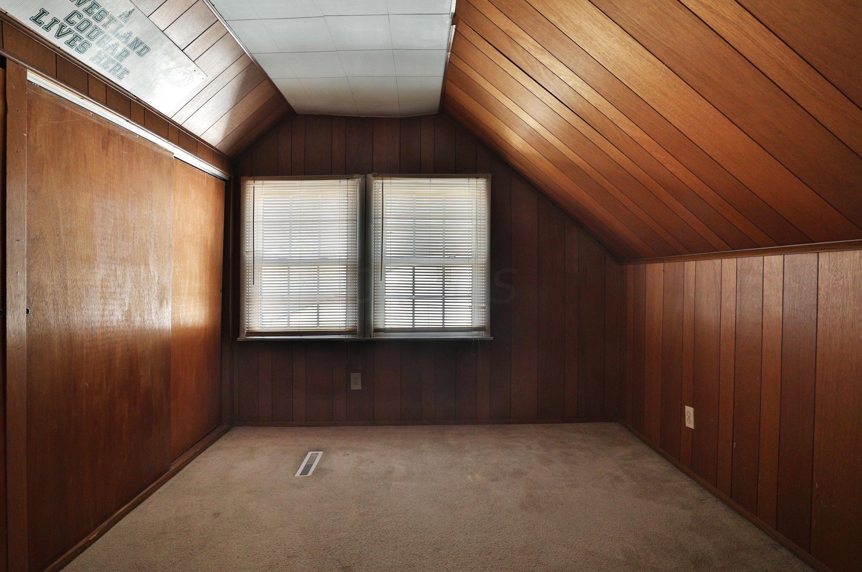 349 Danhurst Rd, Columbus OH 43228-1343 exterior