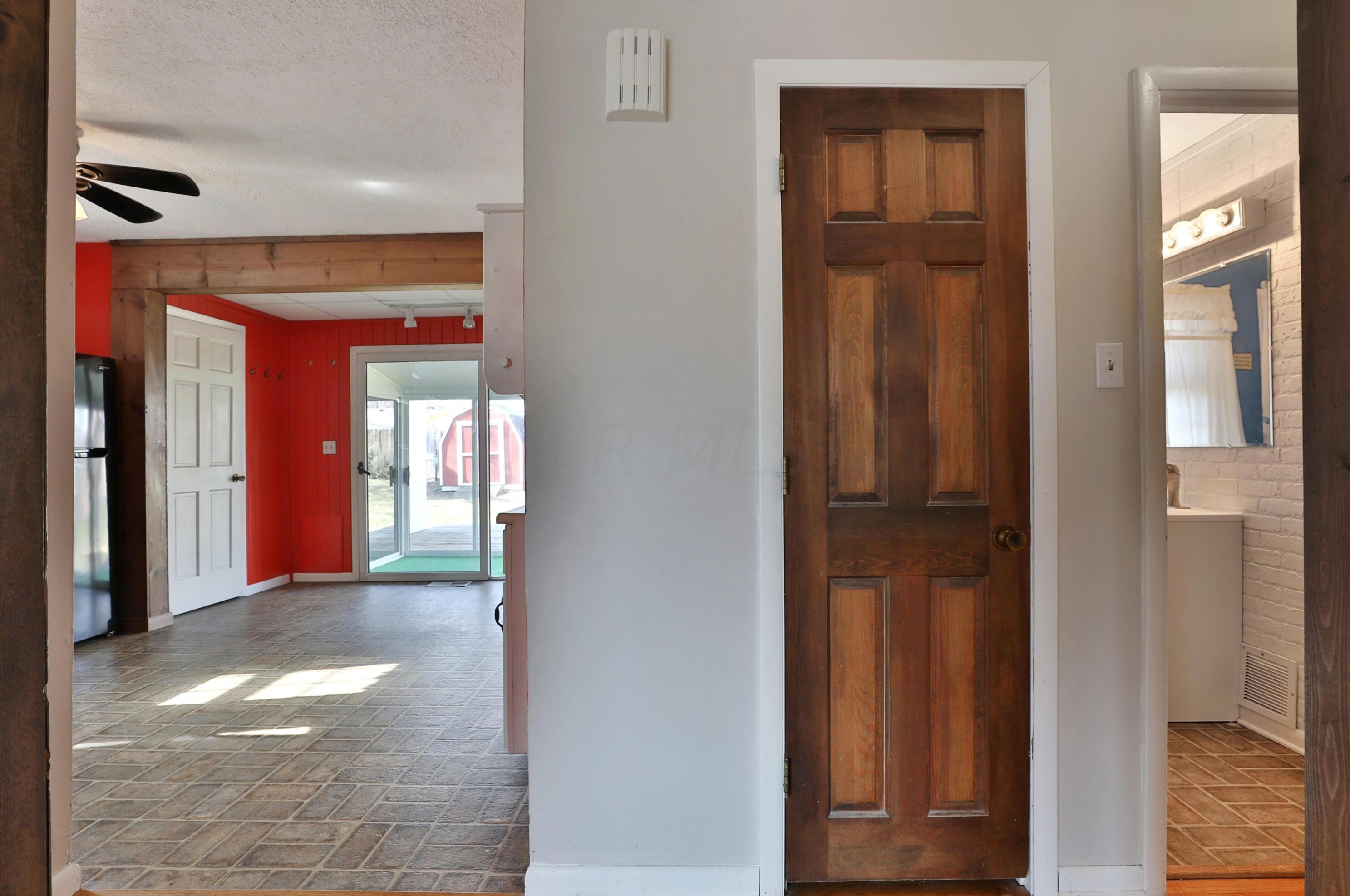 349 Danhurst Rd, Columbus OH 43228-1343 exterior