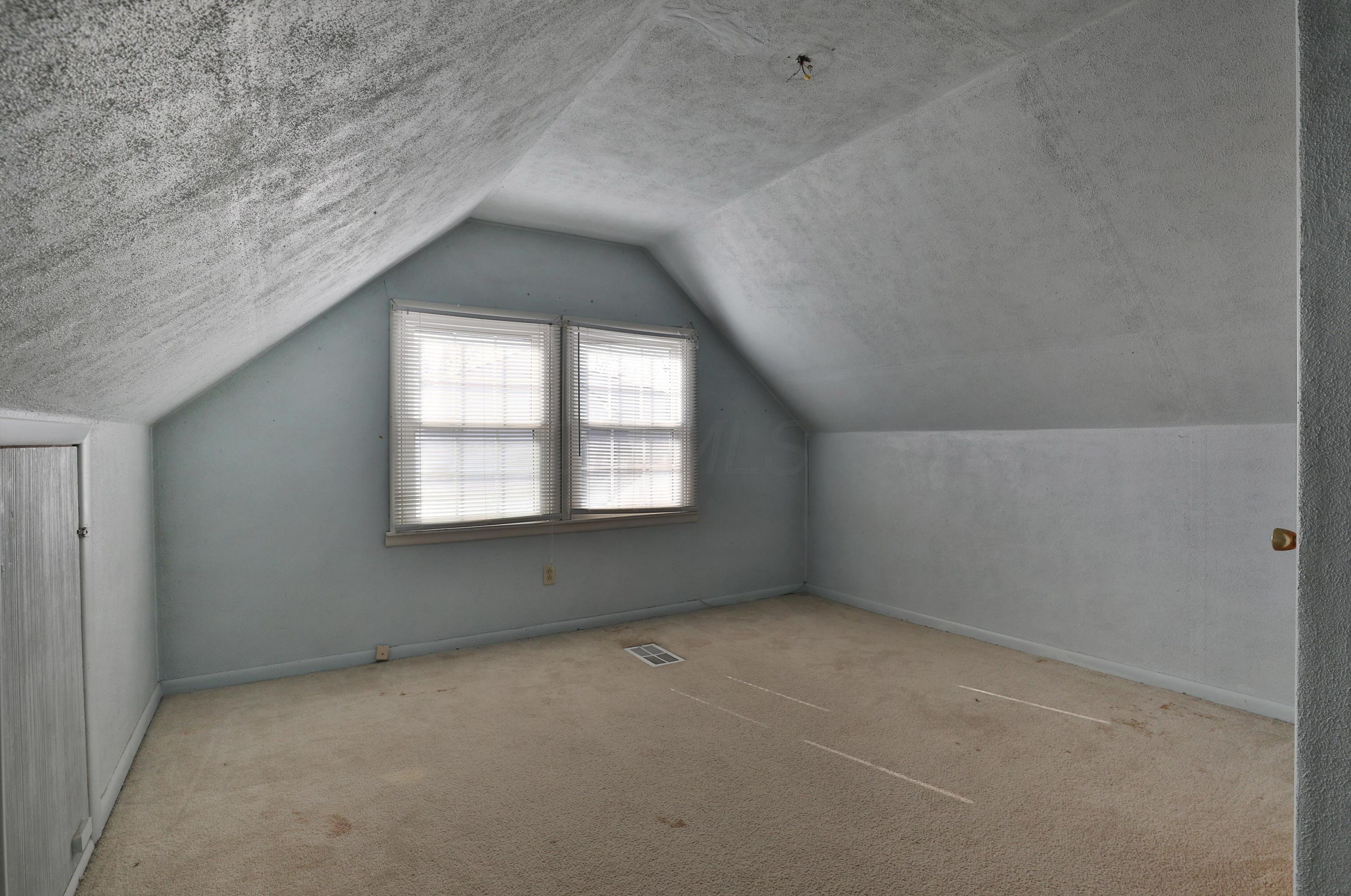 349 Danhurst Rd, Columbus OH 43228-1343 exterior