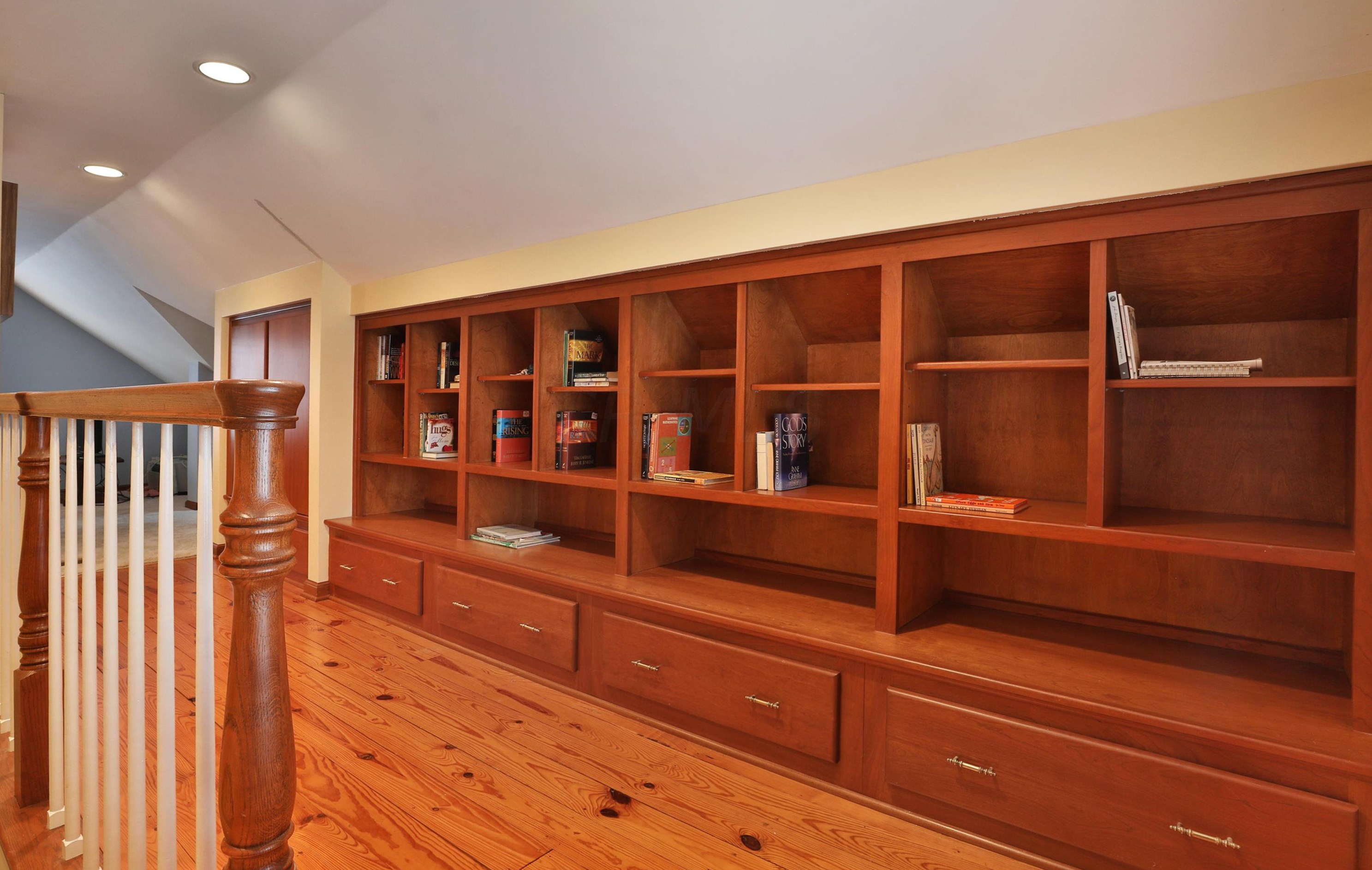 387 Blenheim Rd, Columbus OH 43214-3219 exterior