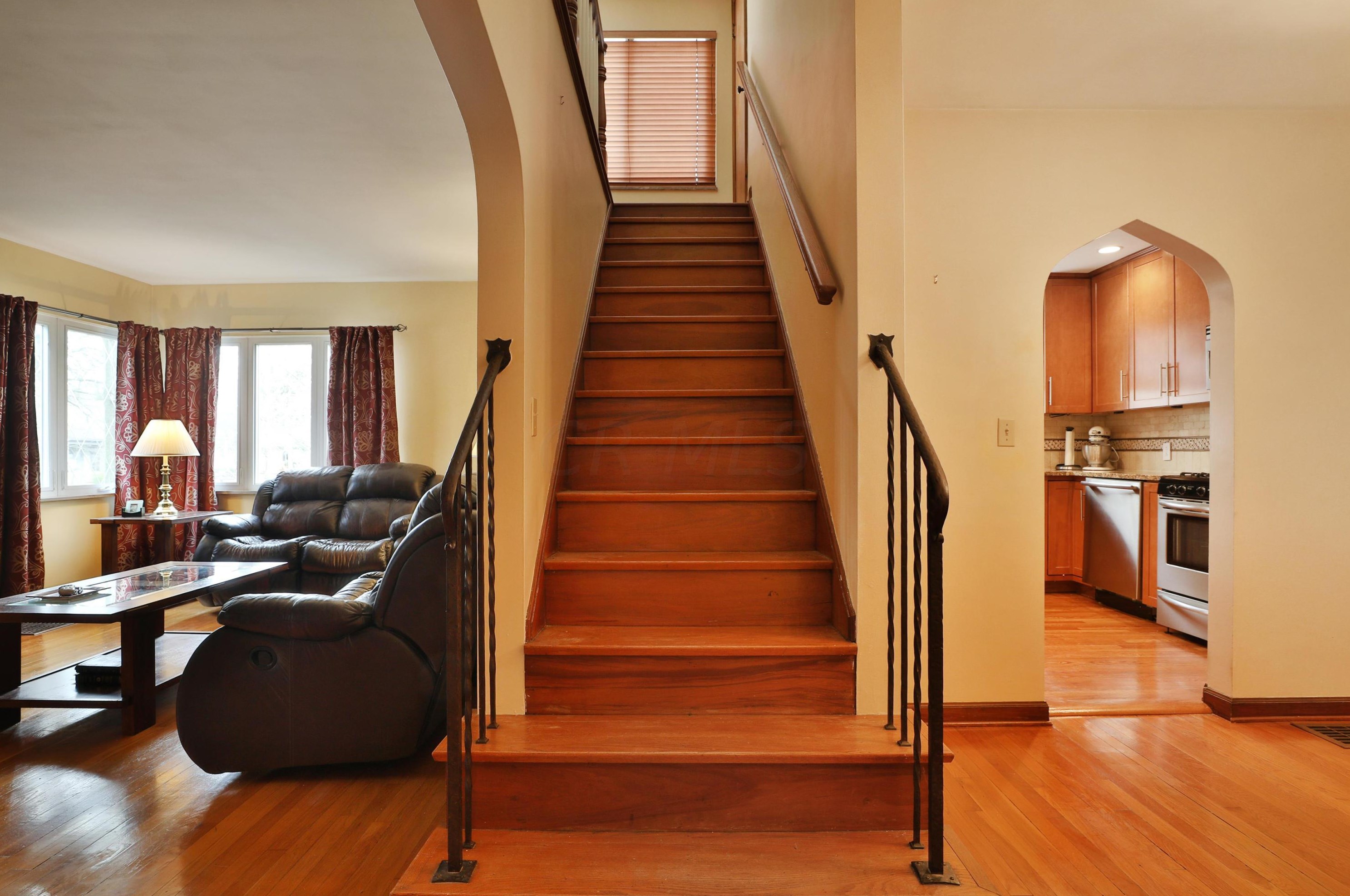 387 Blenheim Rd, Columbus OH 43214-3219 exterior