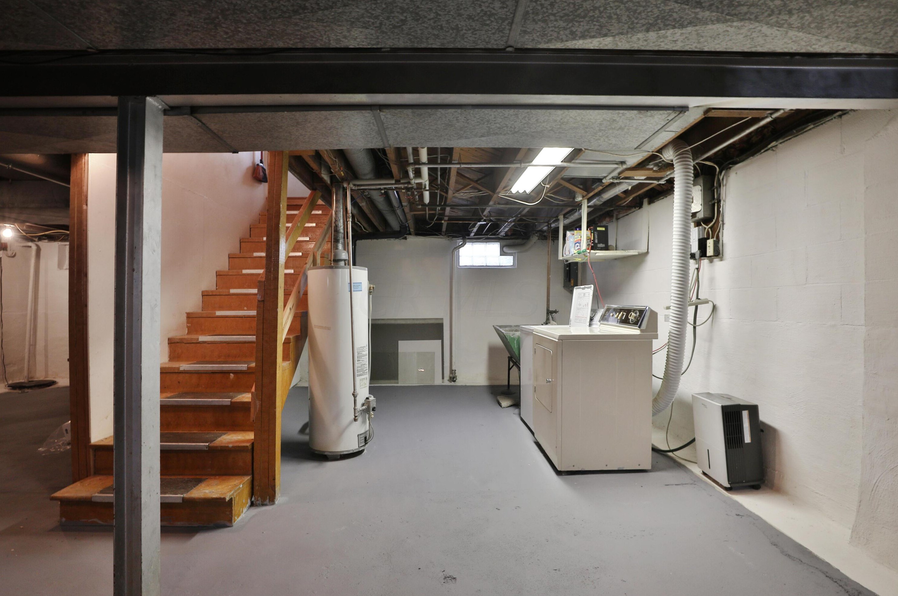 387 Blenheim Rd, Columbus OH 43214-3219 exterior