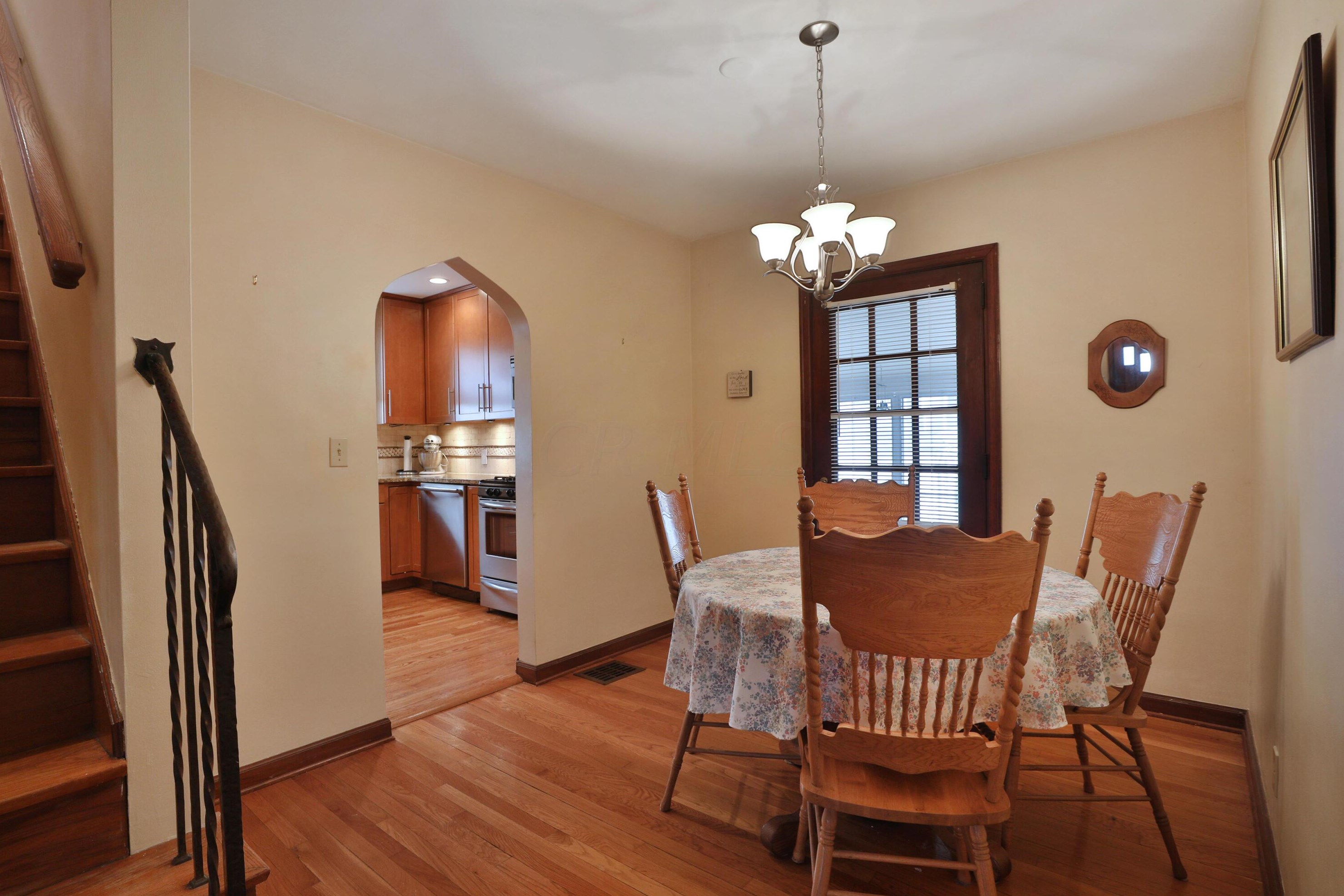 387 Blenheim Rd, Columbus OH 43214-3219 exterior