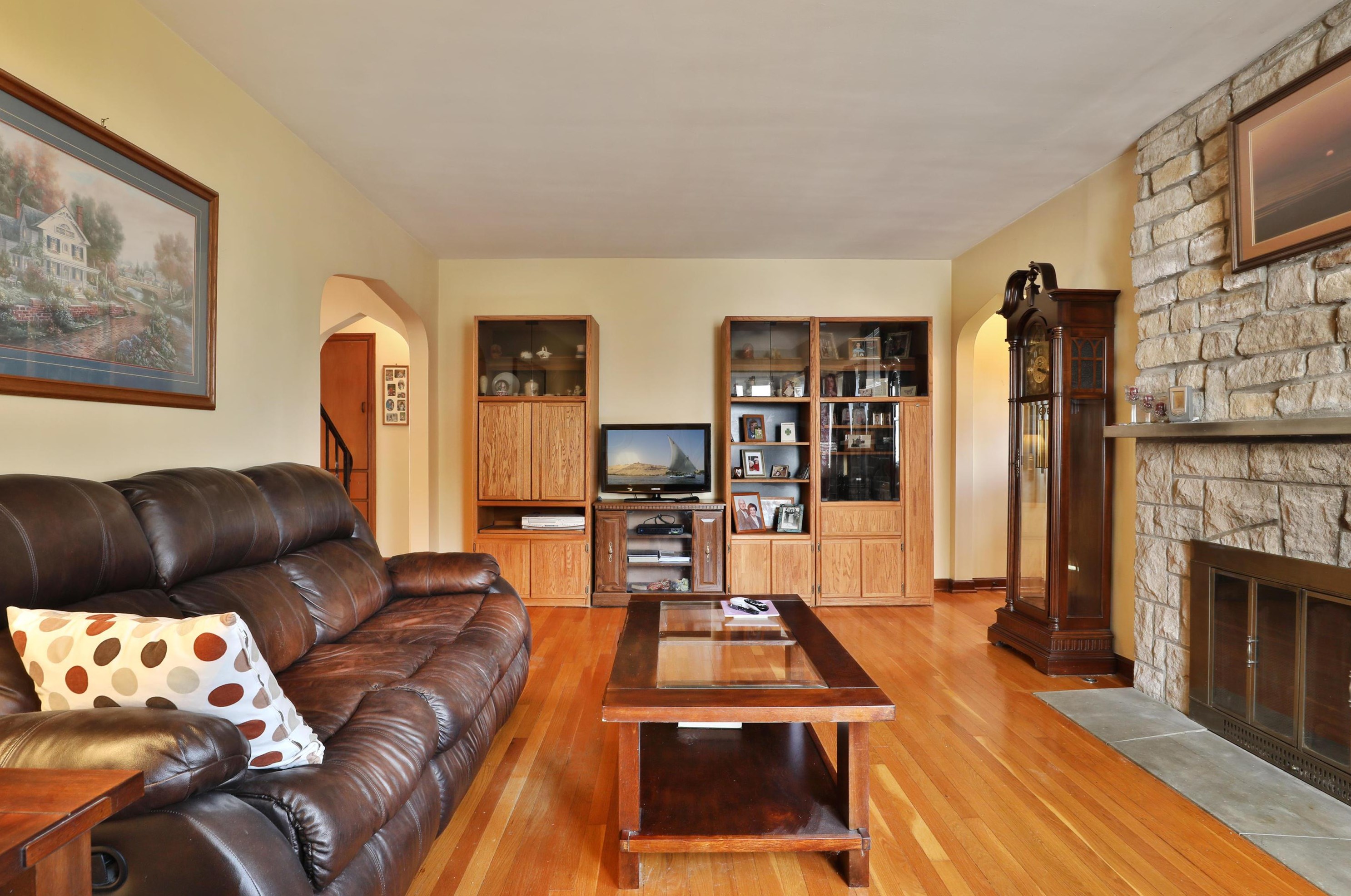 387 Blenheim Rd, Columbus OH 43214-3219 exterior