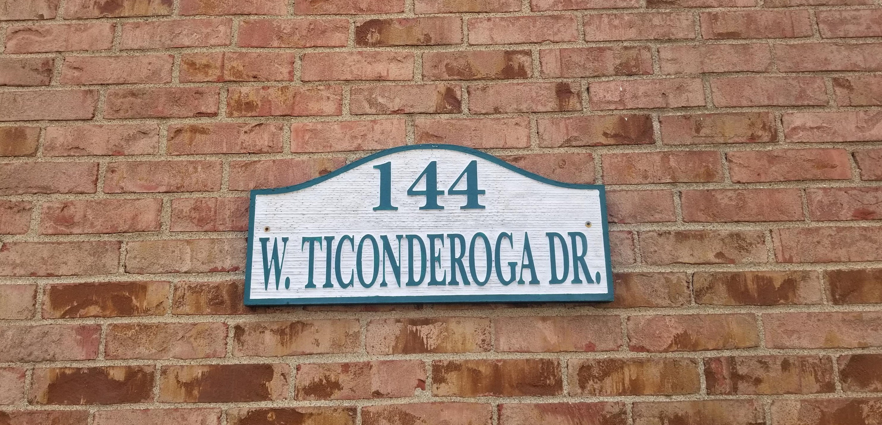 144 Ticonderoga Dr, Westerville, OH 43081-1384