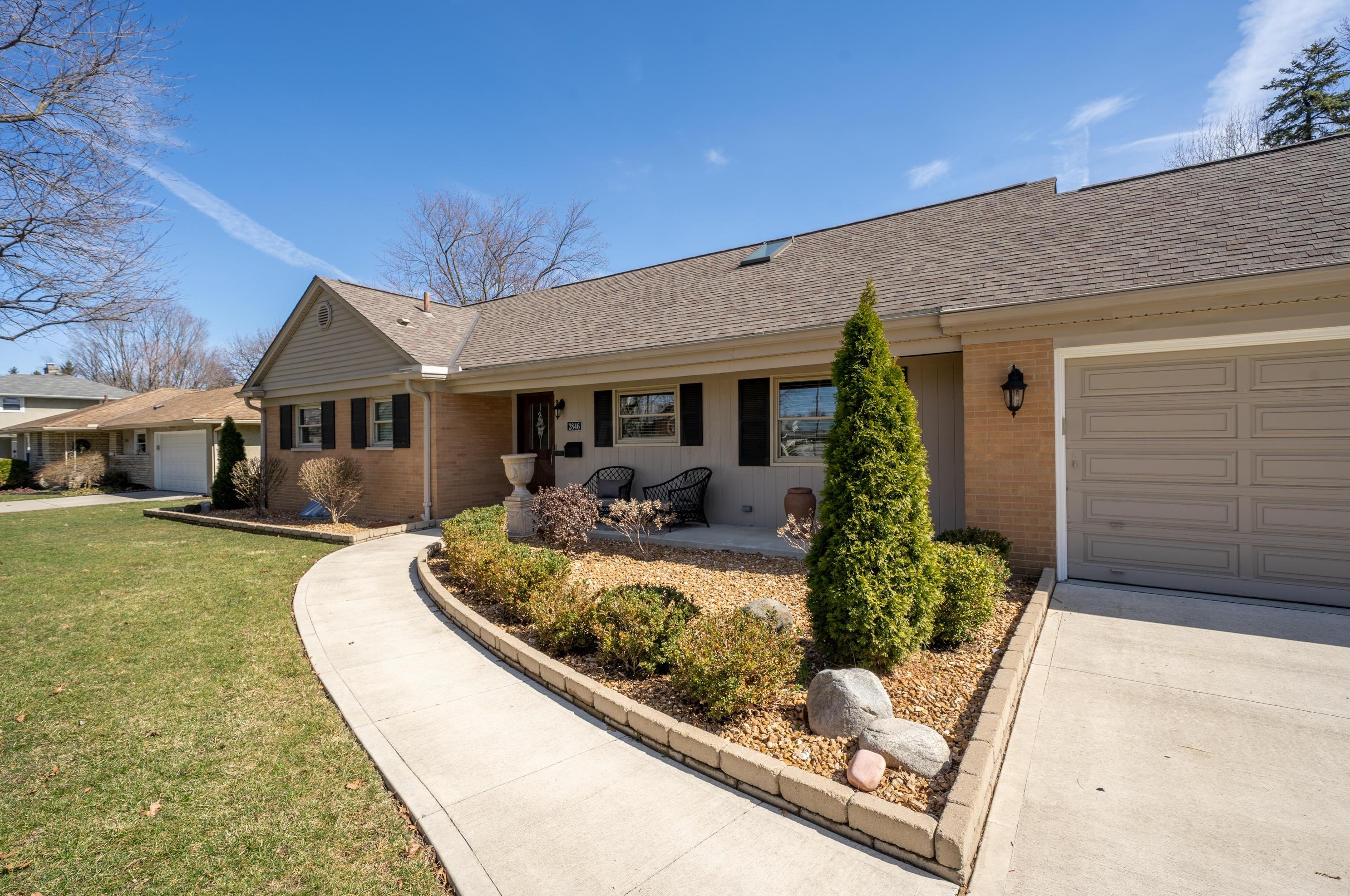 2846 Wellesley Dr, Columbus, OH 43221-2936