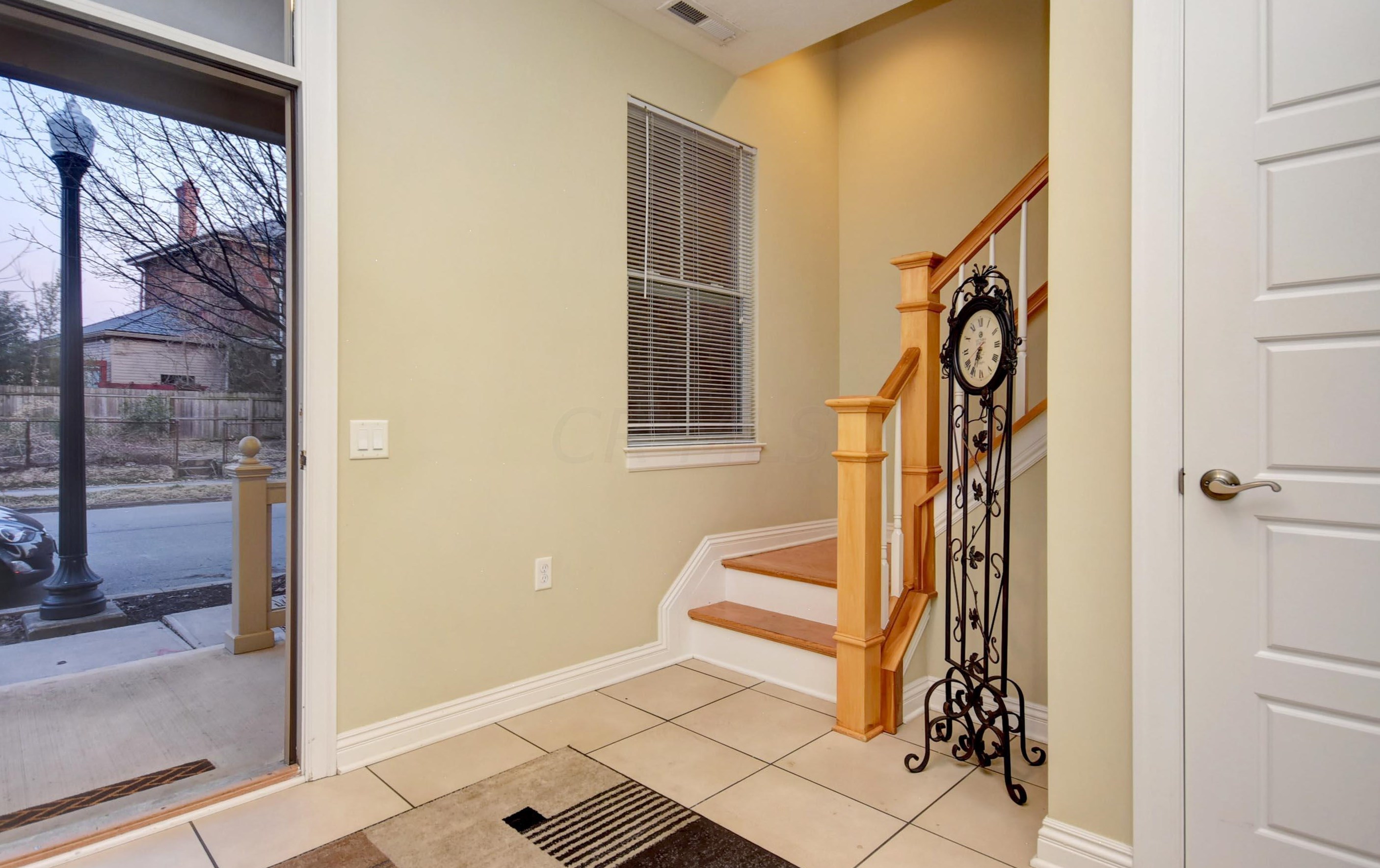 147 21st St, Columbus, OH 43203-1588