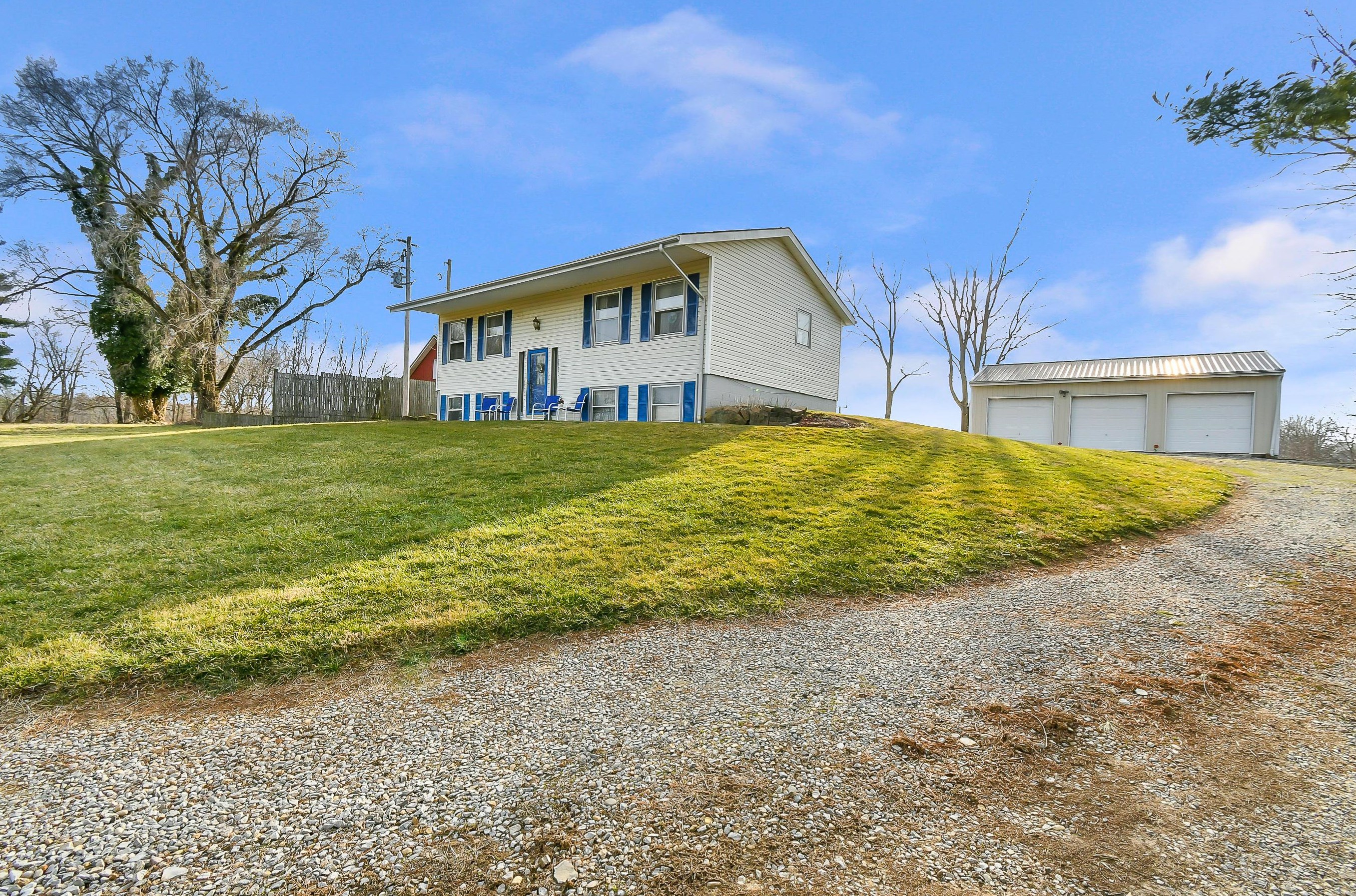 285 Jerusalem Rd, Hide Away Hills, OH 43107-9749