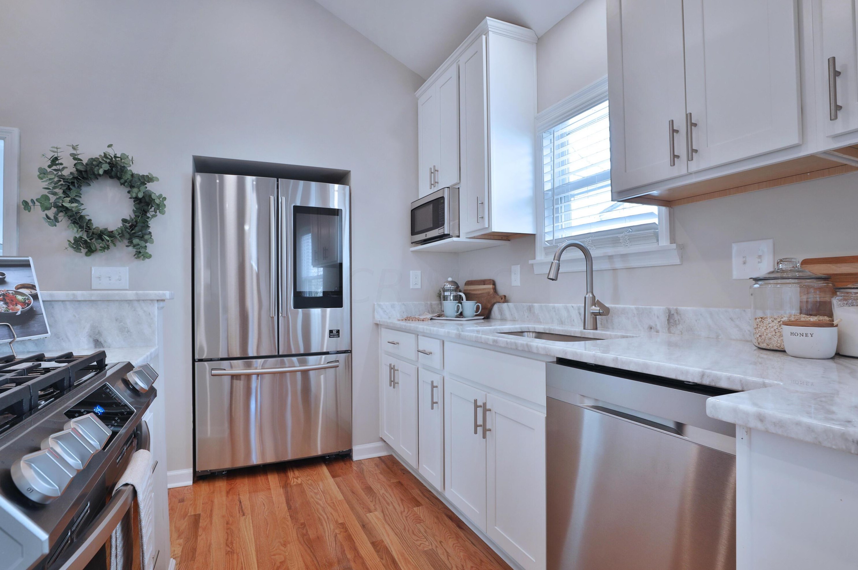 251 Jeffrey Pl, Columbus OH 43214-1706 exterior