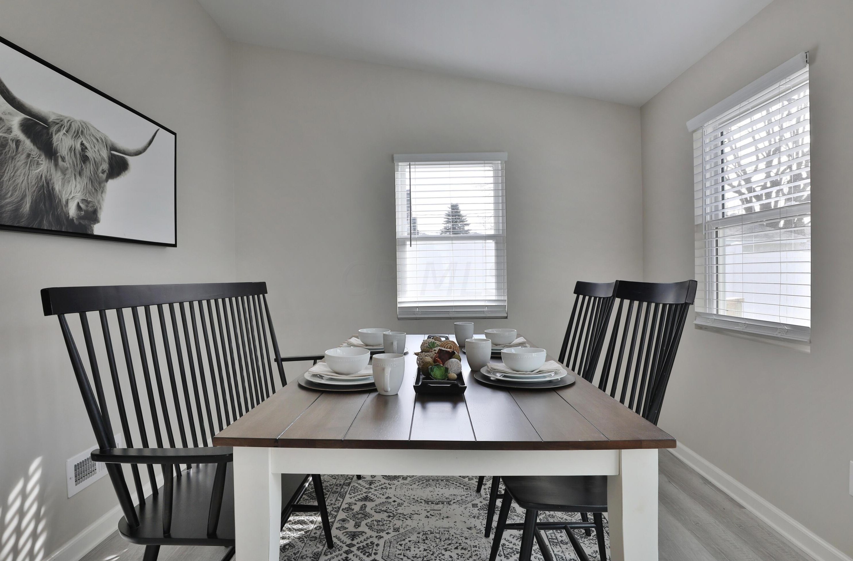 251 Jeffrey Pl, Columbus OH 43214-1706 exterior