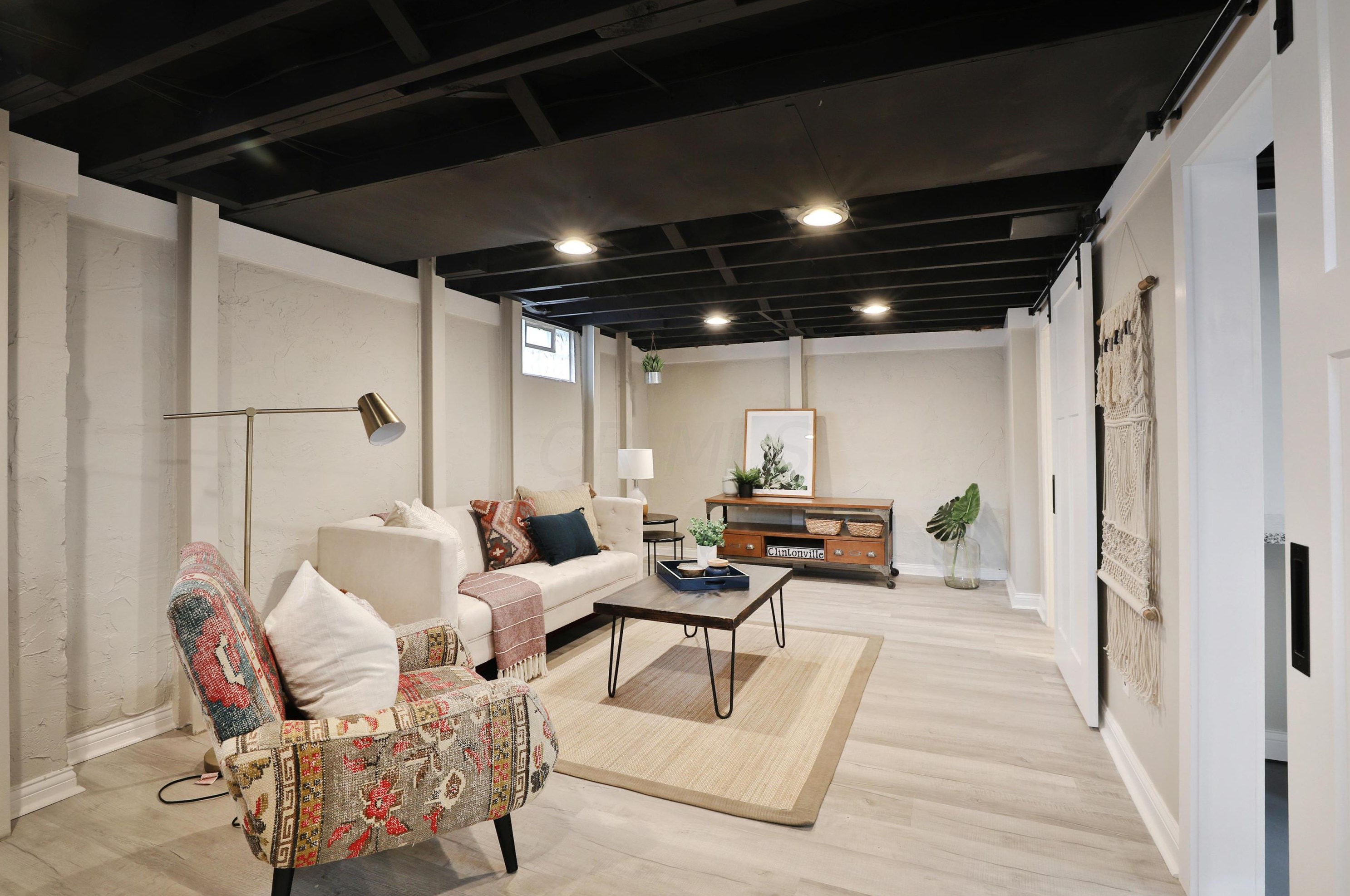 251 Jeffrey Pl, Columbus OH 43214-1706 exterior