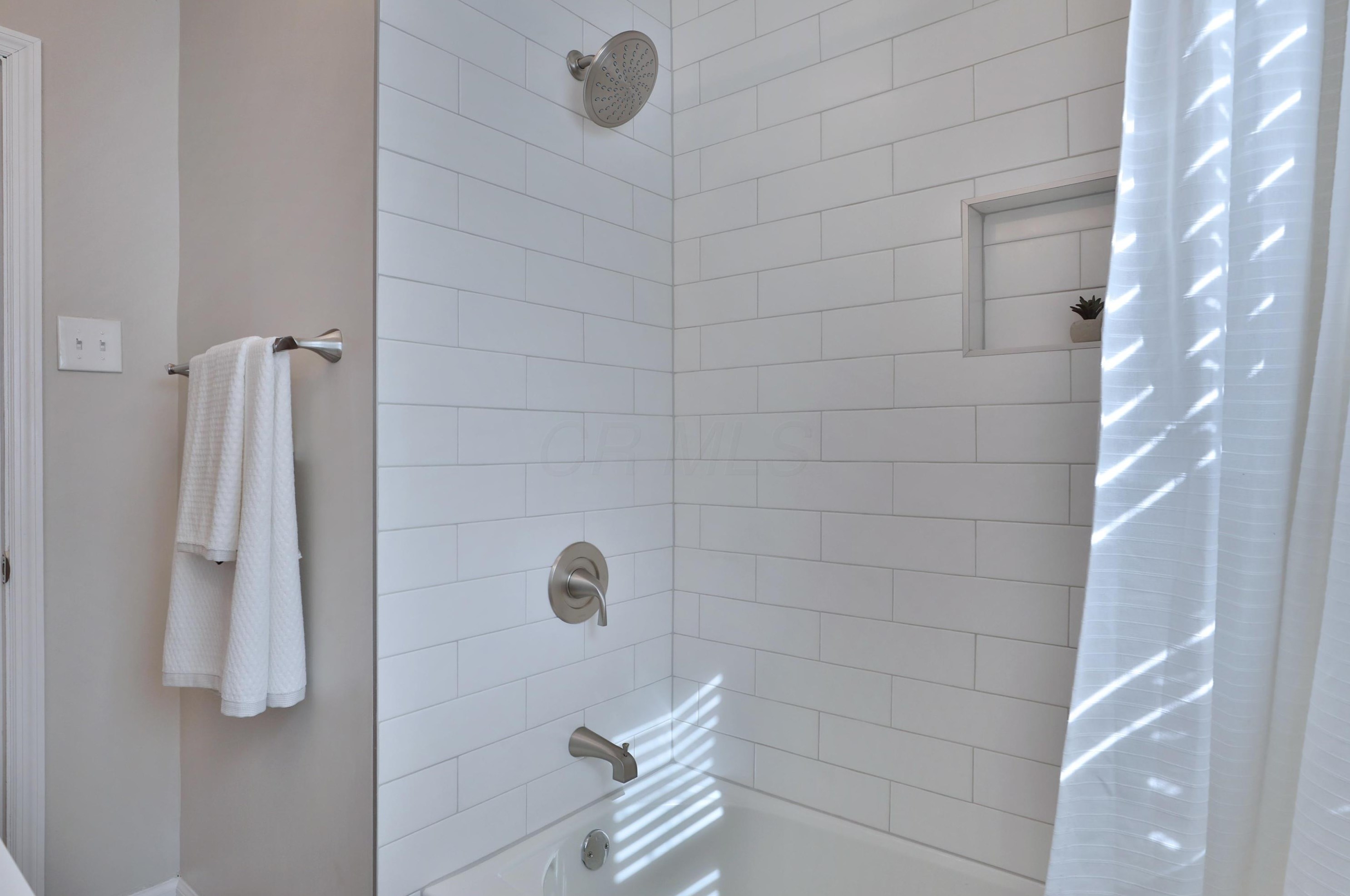 251 Jeffrey Pl, Columbus OH 43214-1706 exterior