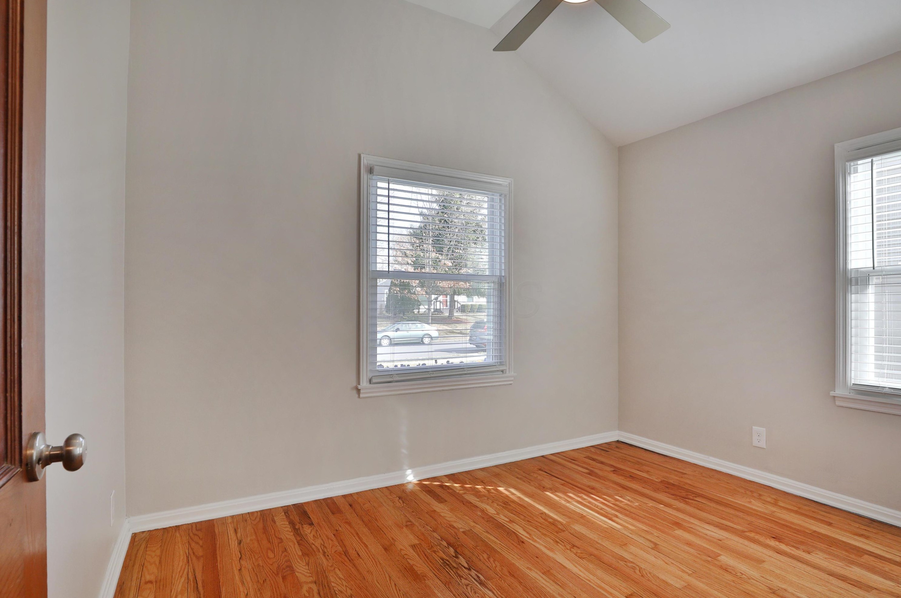 251 Jeffrey Pl, Columbus OH 43214-1706 exterior