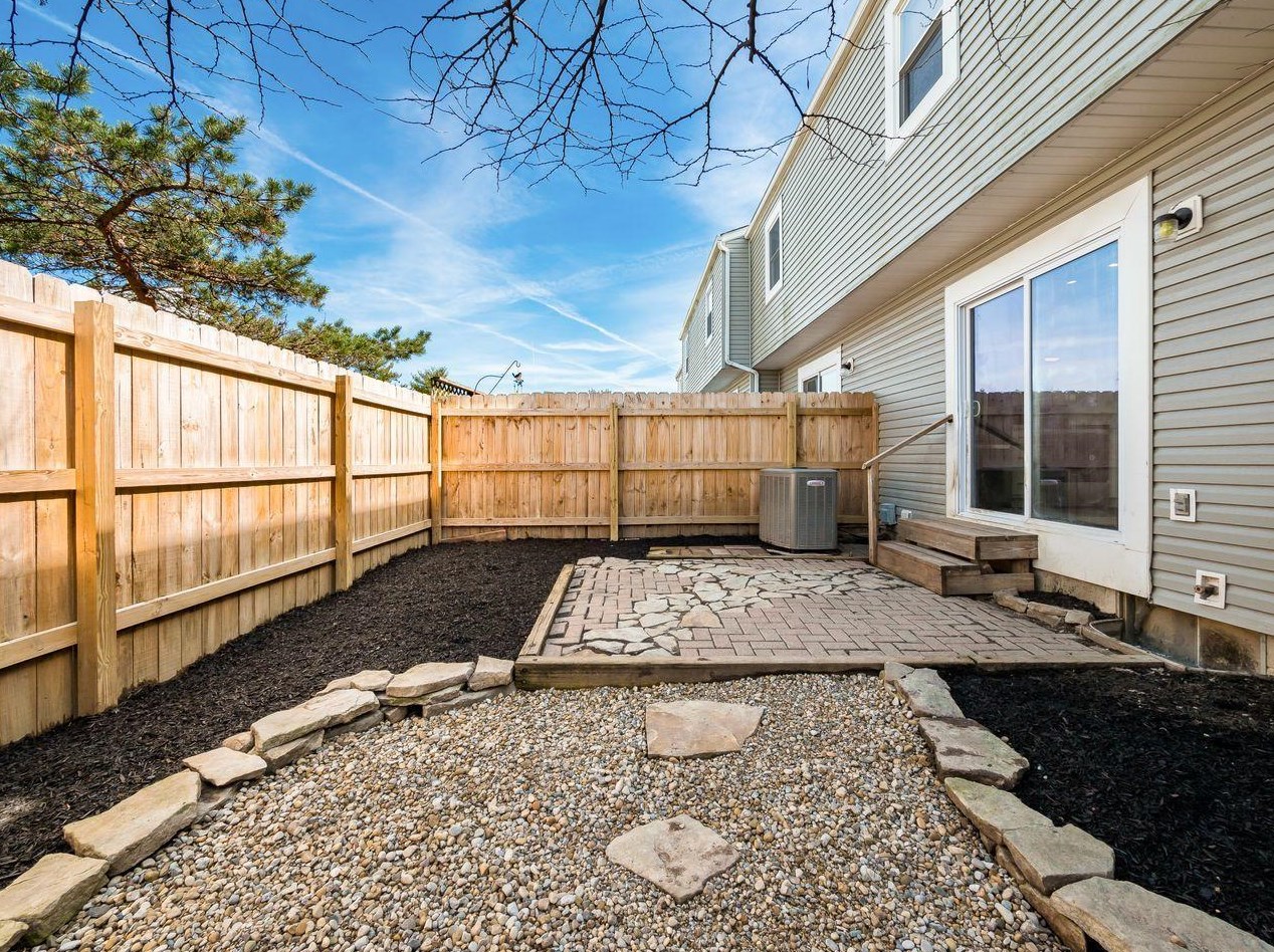 920 Worthington Woods Blvd, Columbus OH 43085-4814 exterior