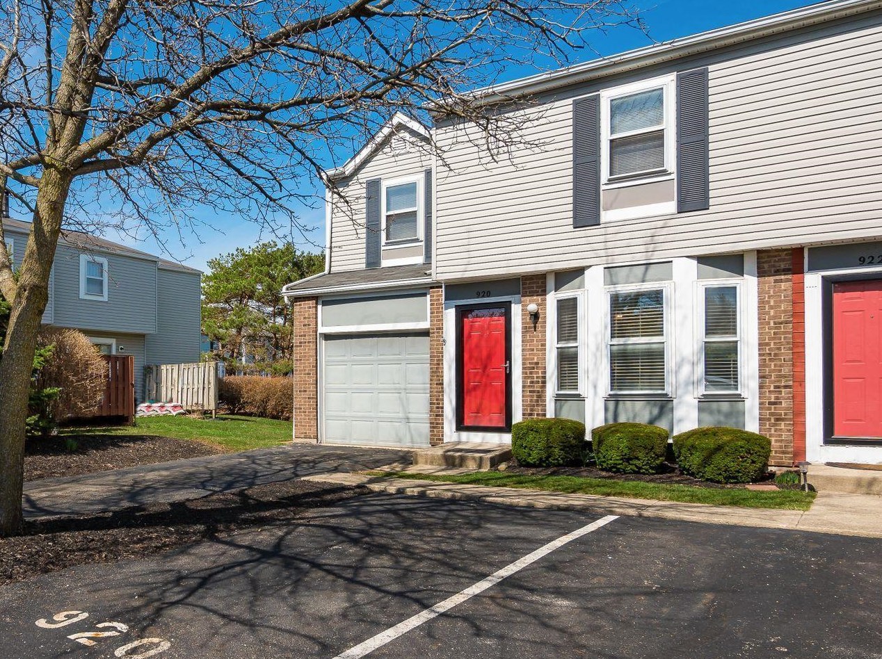 920 Worthington Woods Blvd, Columbus, OH 43085-4814