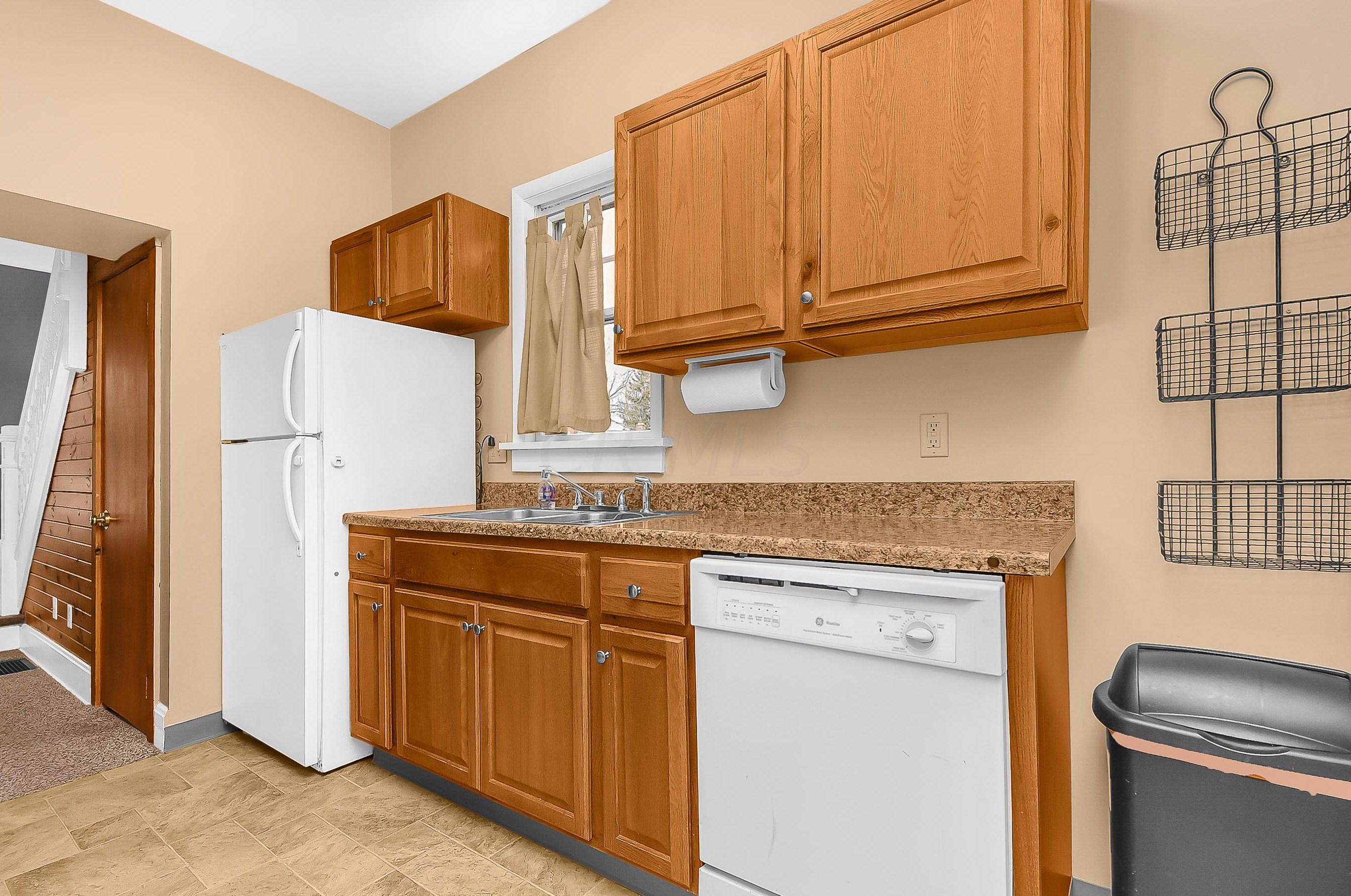 102 Blake Ave, Columbus OH 43202-2908 exterior